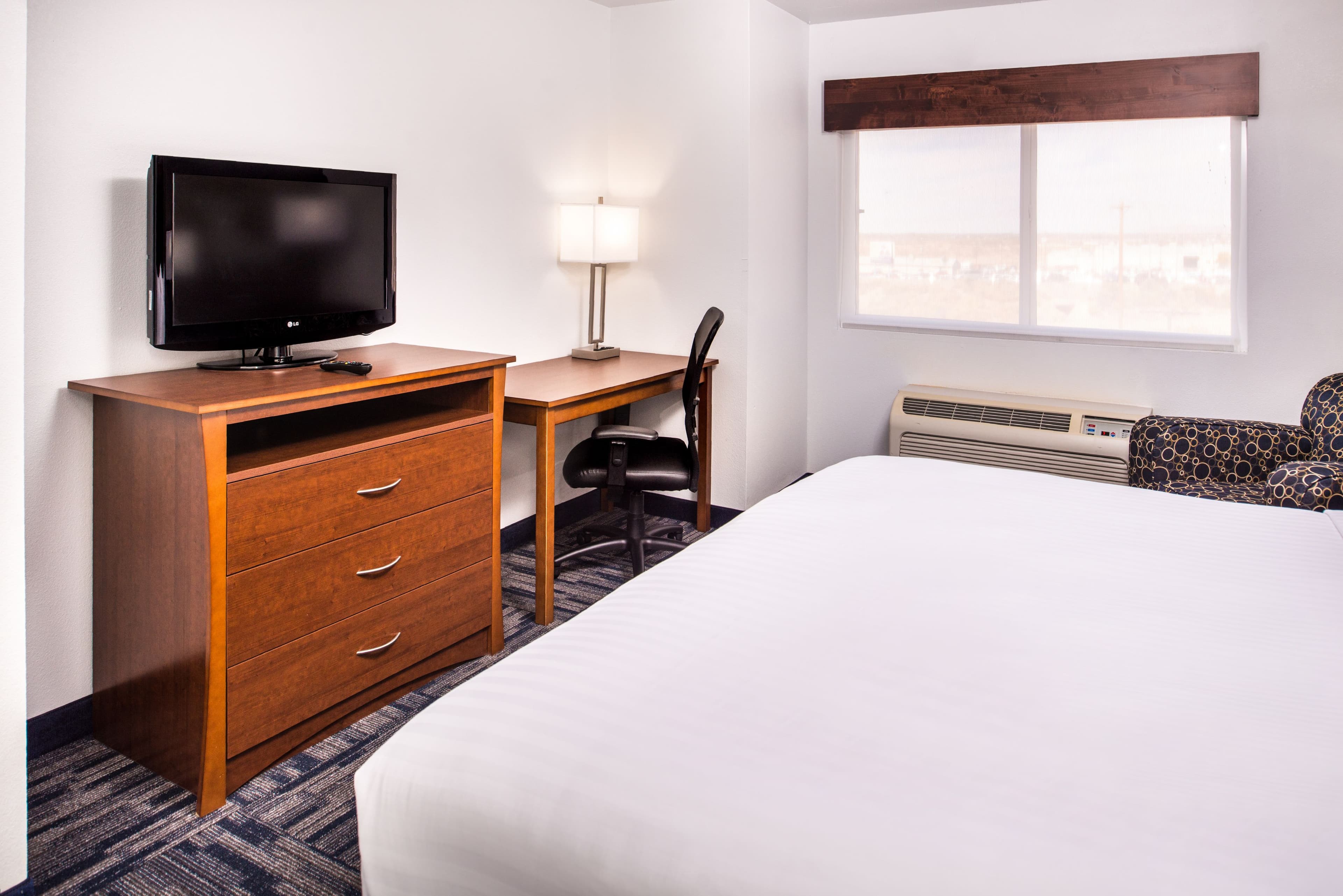 Holiday Inn Express & Suites Alamogordo — 8
