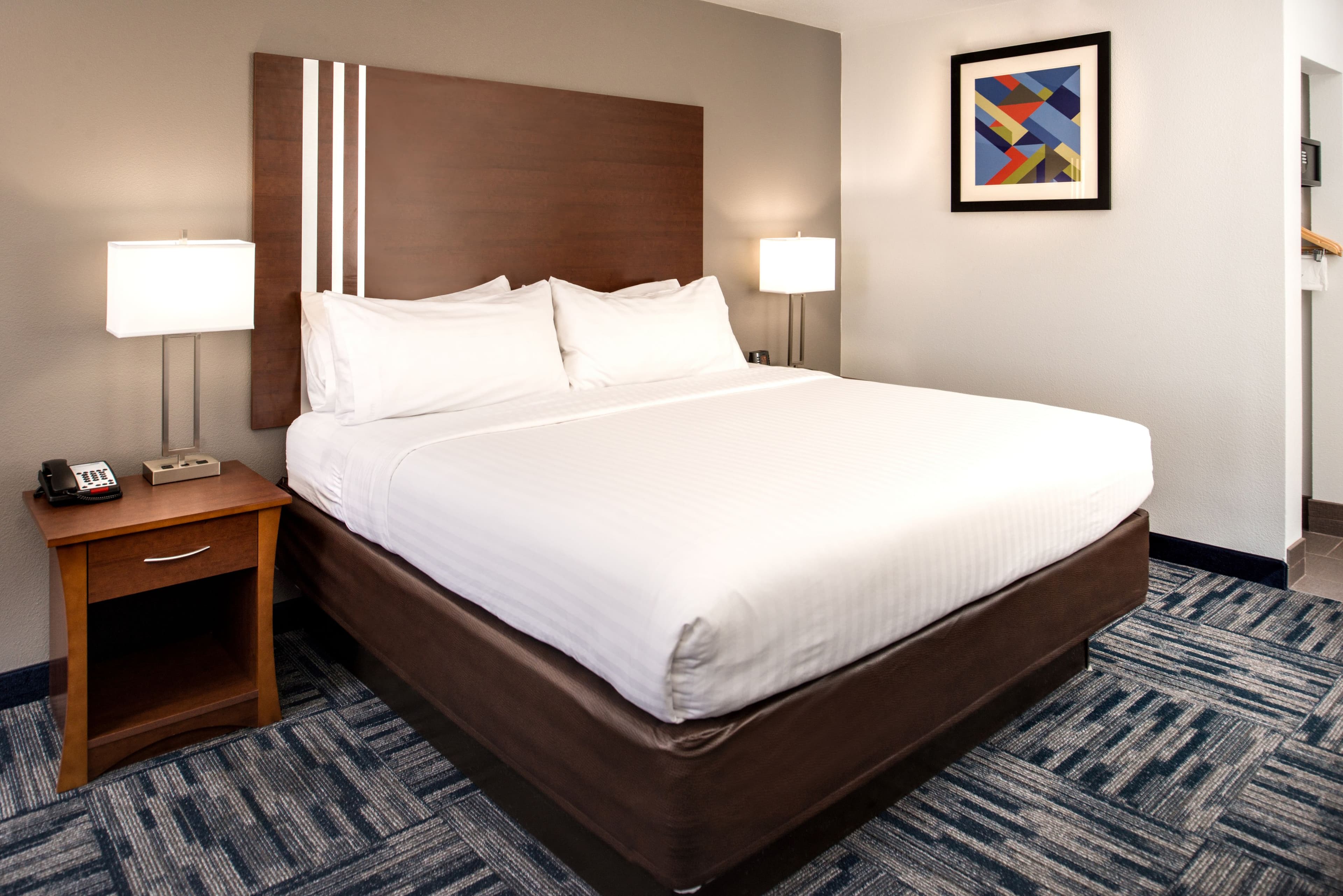 Holiday Inn Express & Suites Alamogordo — 7