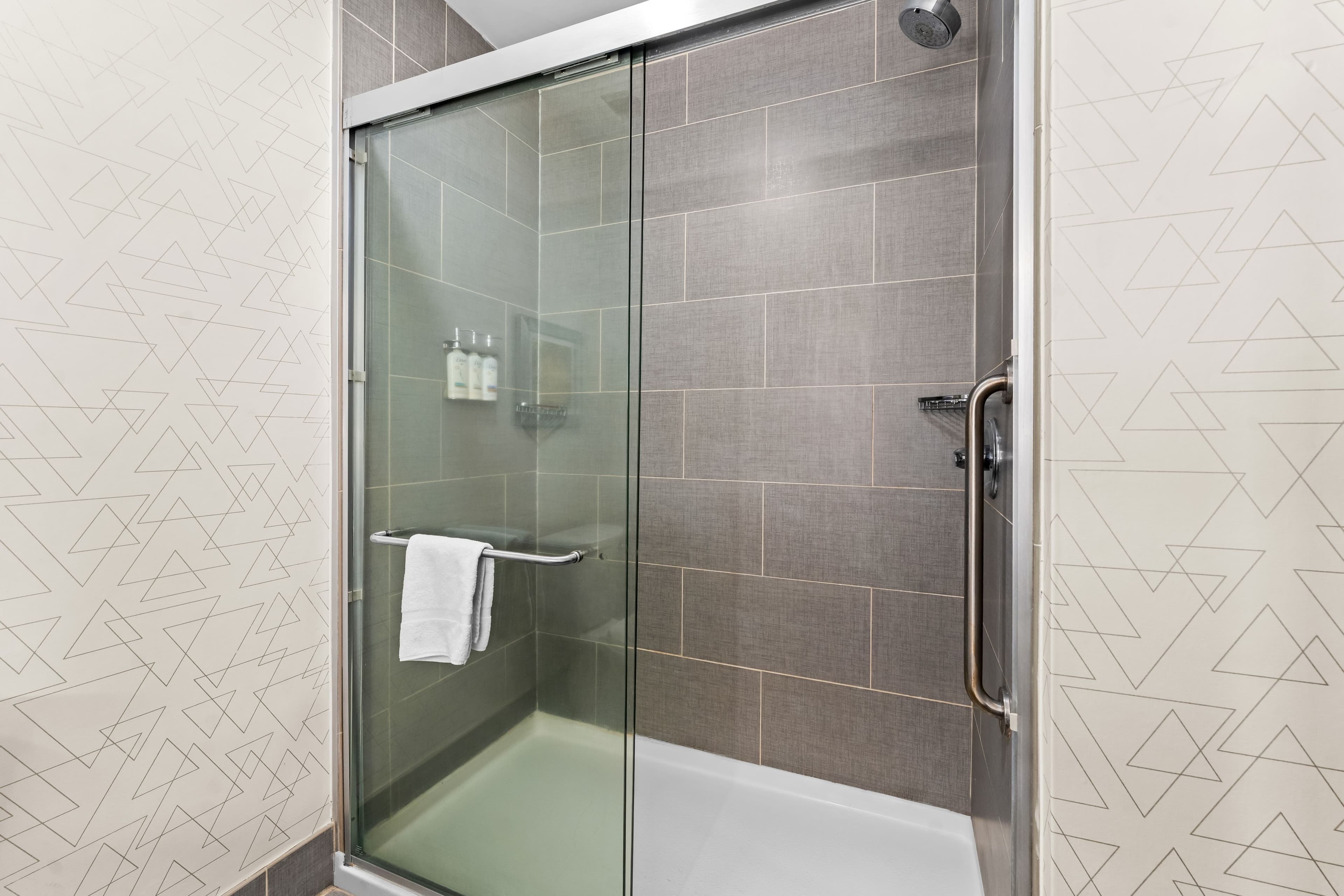 Holiday Inn Express & Suites Albany — 9