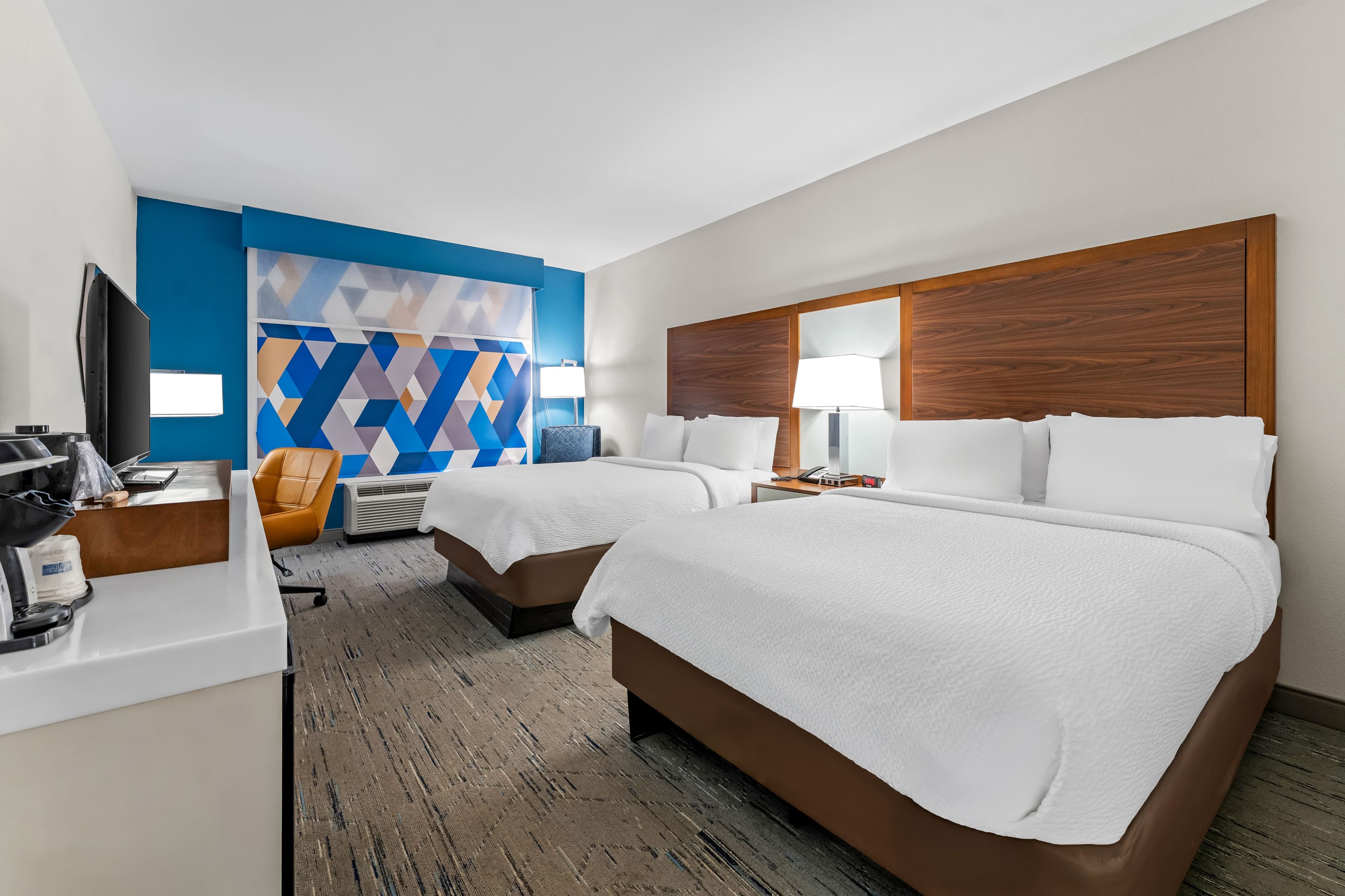 Holiday Inn Express & Suites Albany — 15