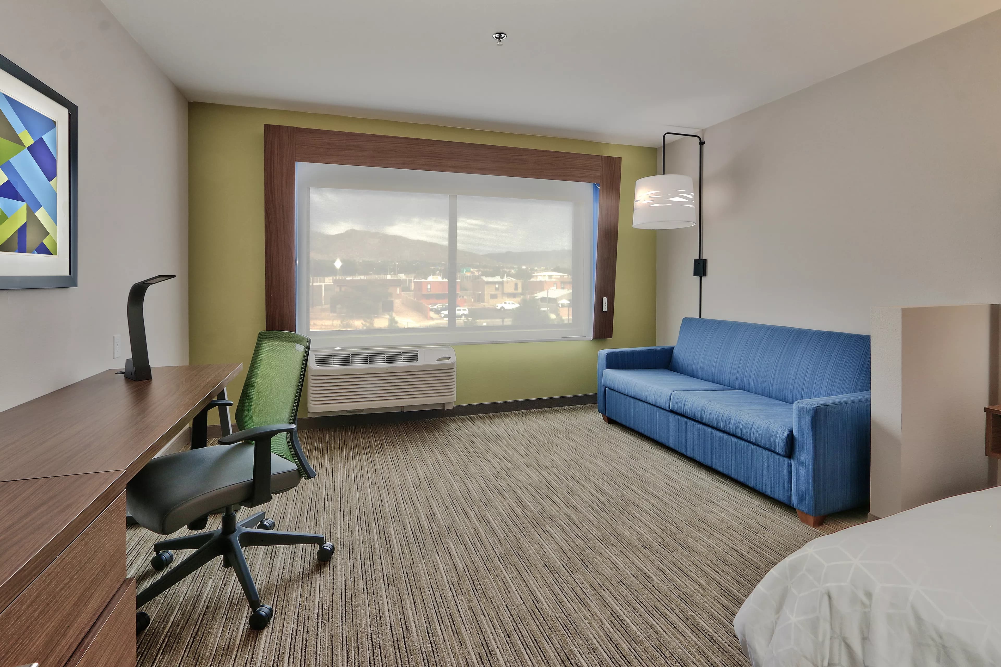 Holiday Inn Express & Suites Albuquerque East — 28
