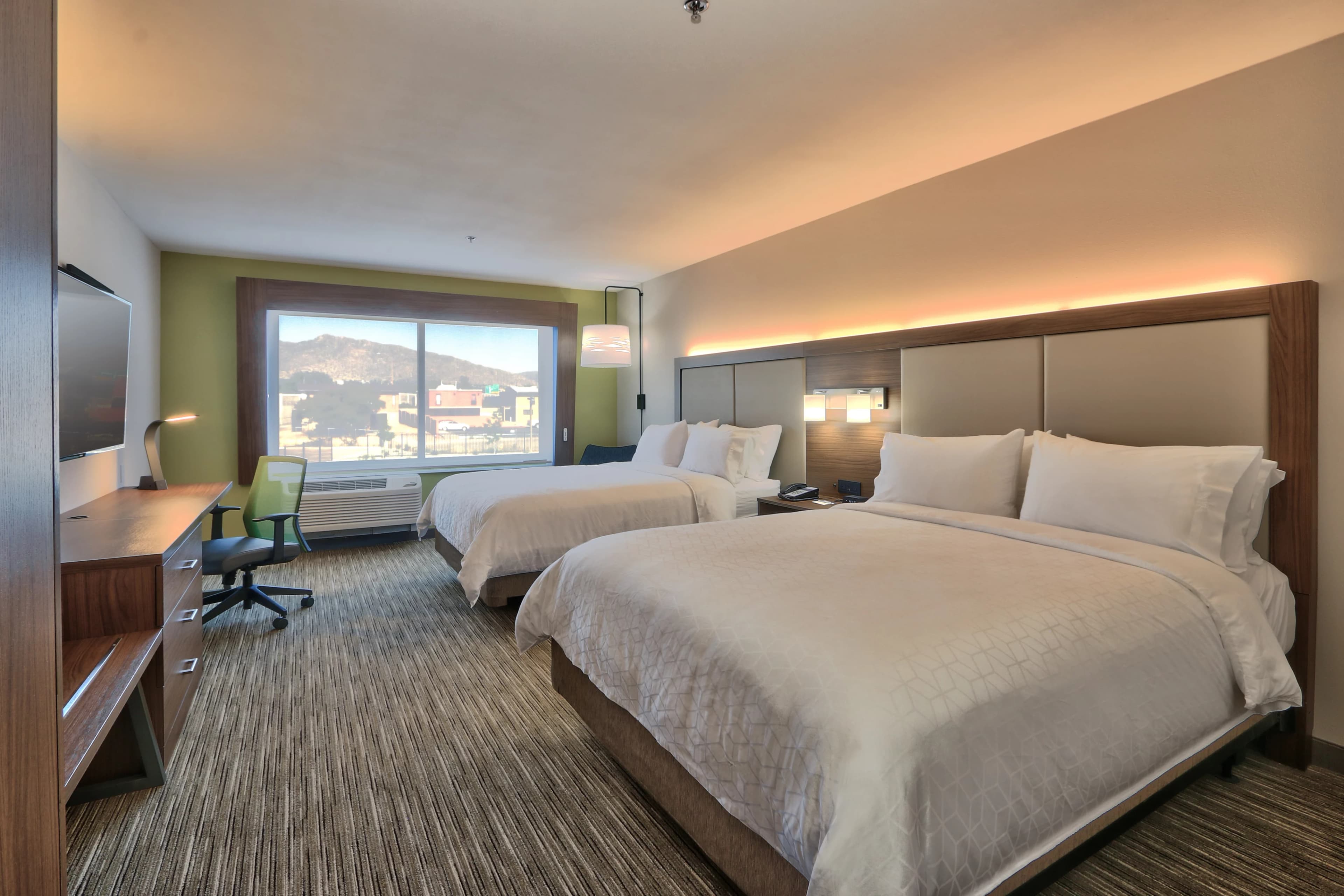 Holiday Inn Express & Suites Albuquerque East — 21