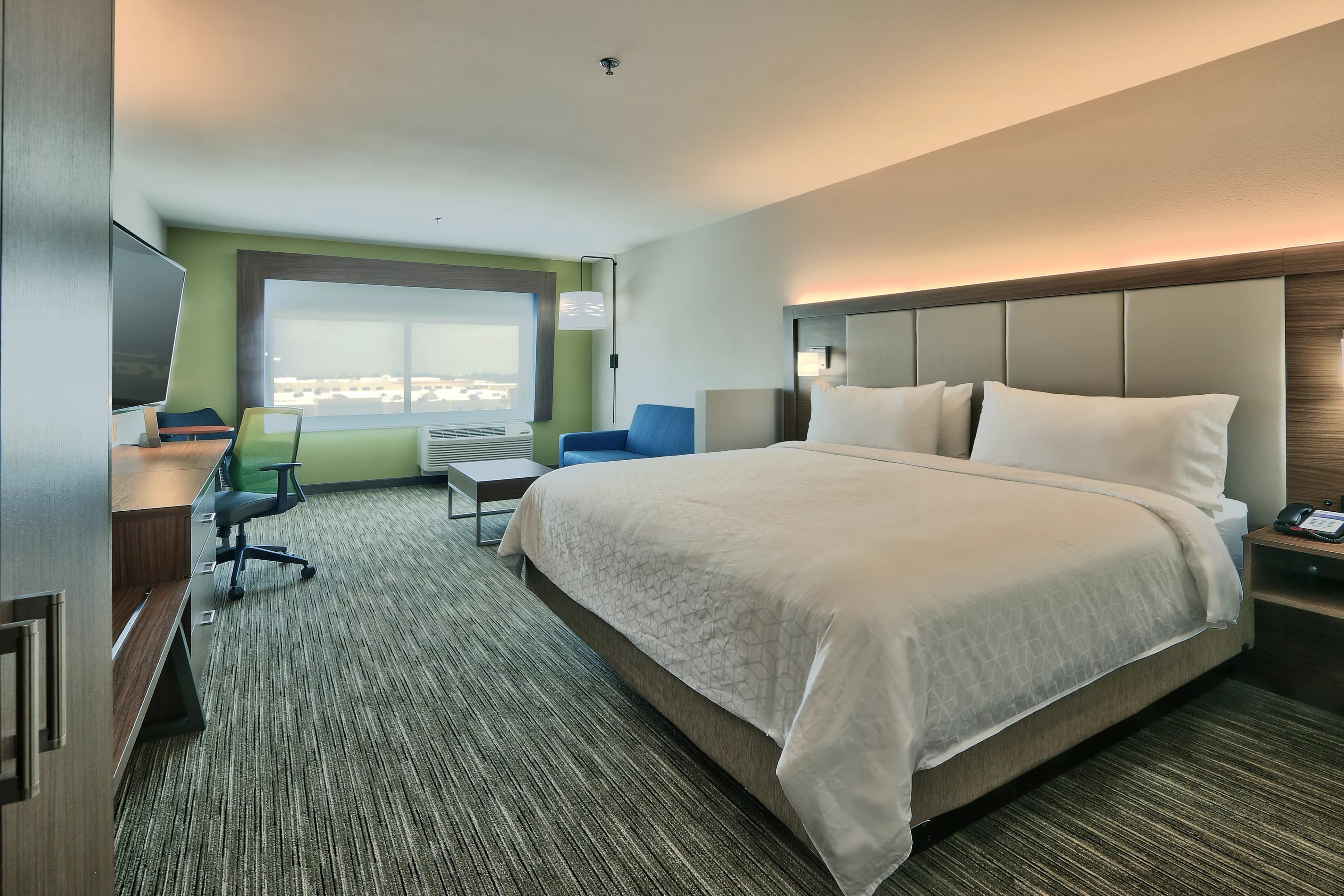 Holiday Inn Express & Suites Albuquerque East — 19