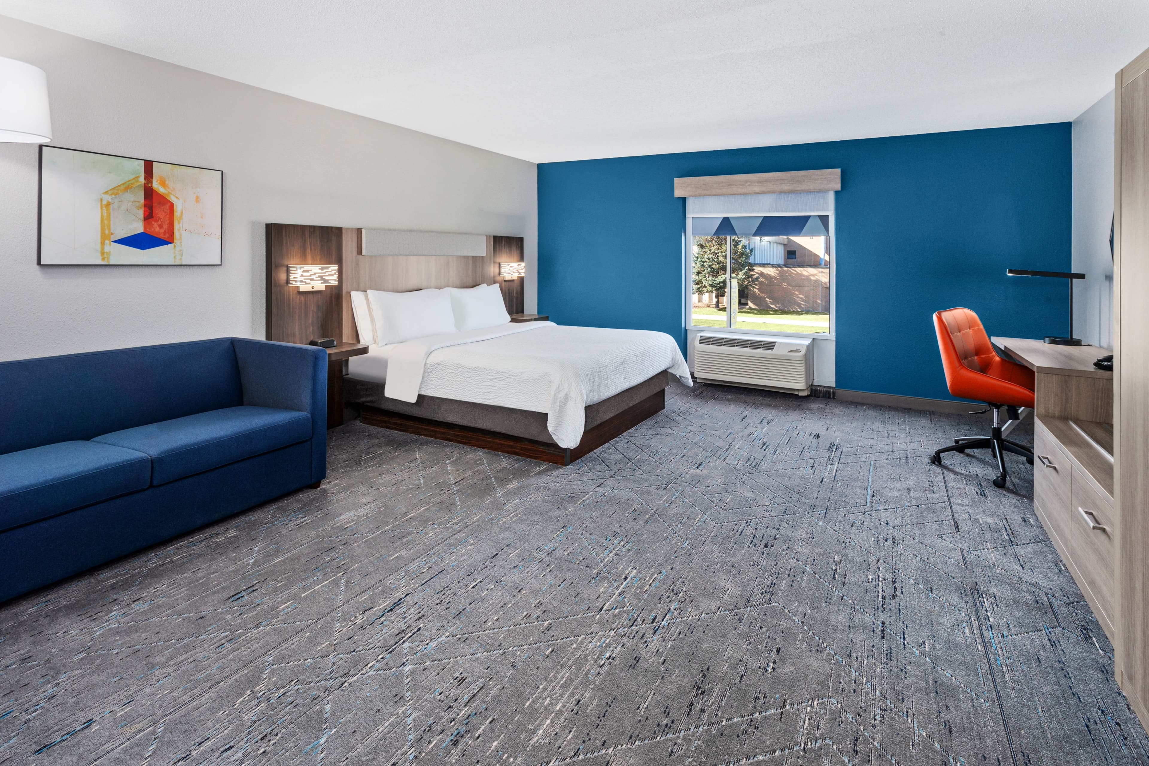 Holiday Inn Express & Suites Chicago-Algonquin — 31