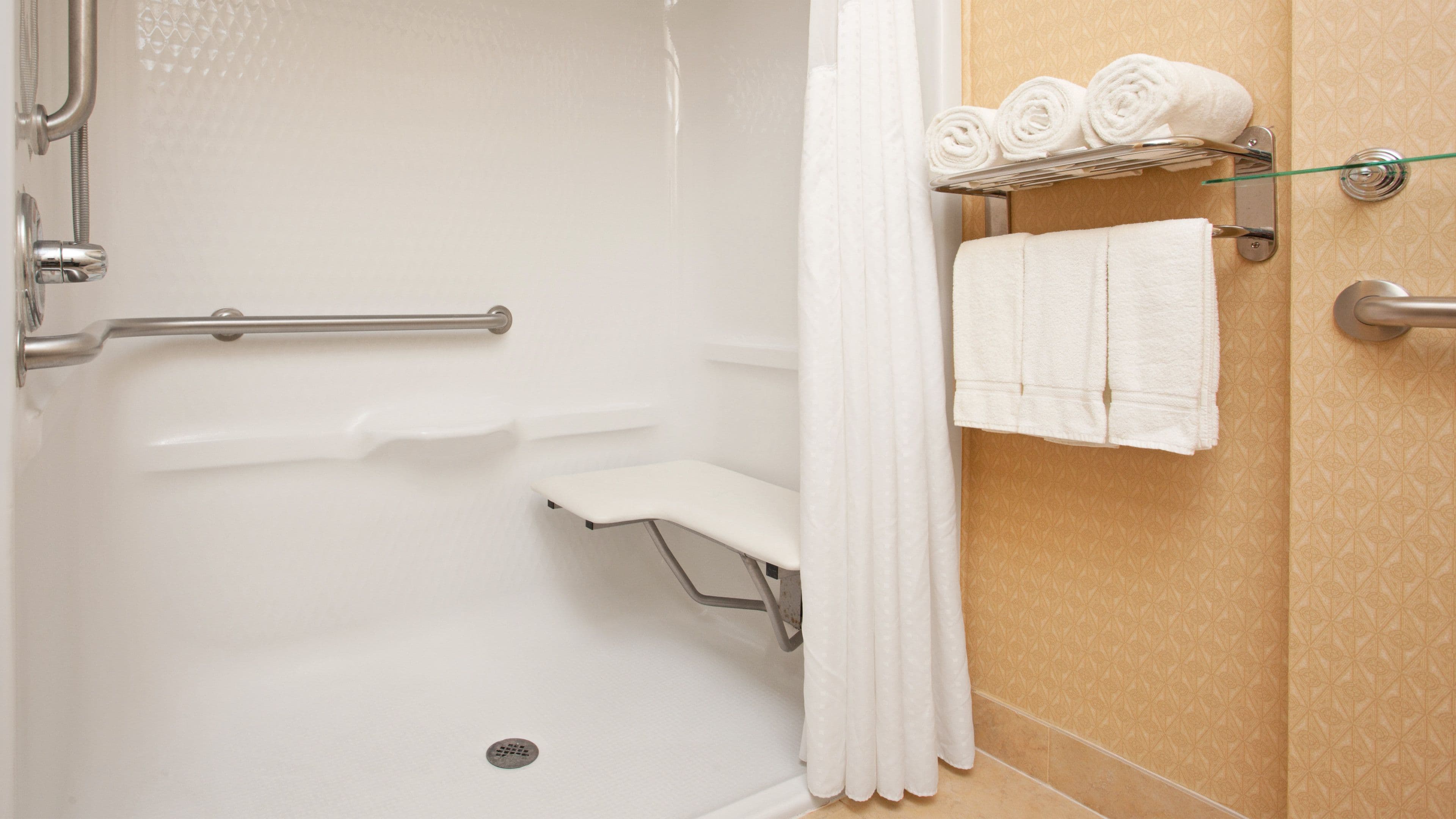 Holiday Inn Express & Suites Allentown West — 14
