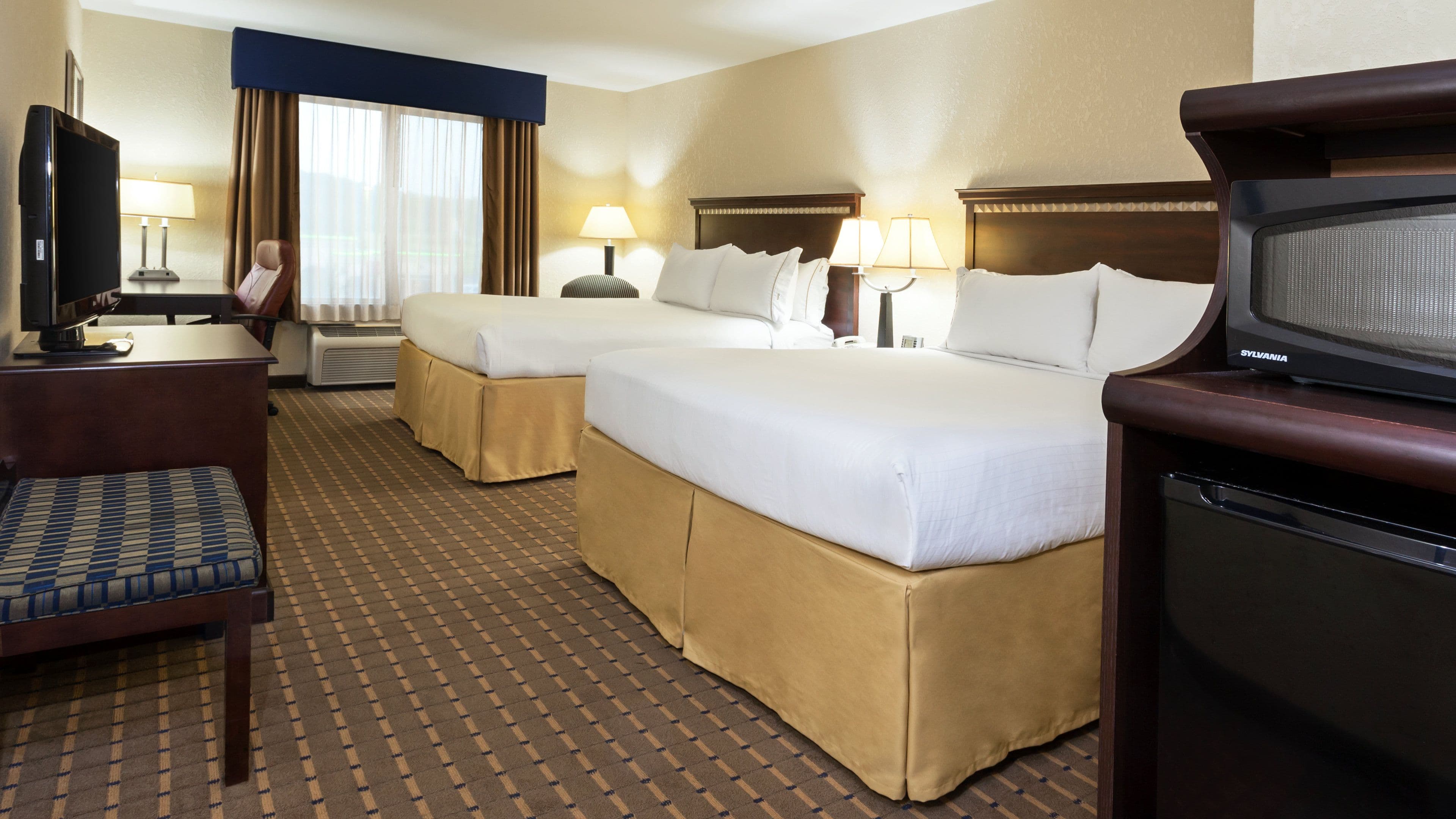 Holiday Inn Express & Suites Allentown West — 10