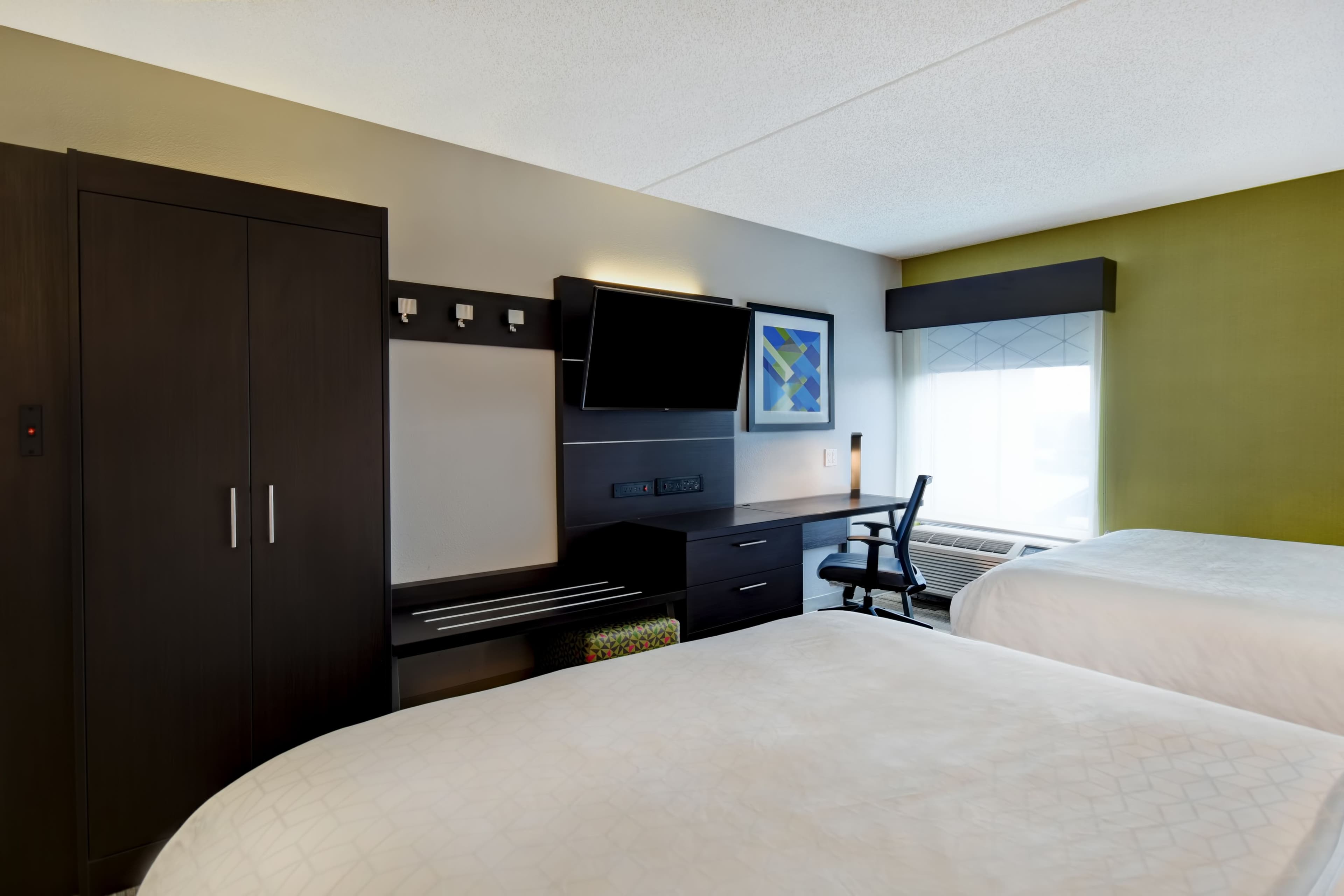Holiday Inn Express & Suites Allentown Cen - Dorneyville — 25