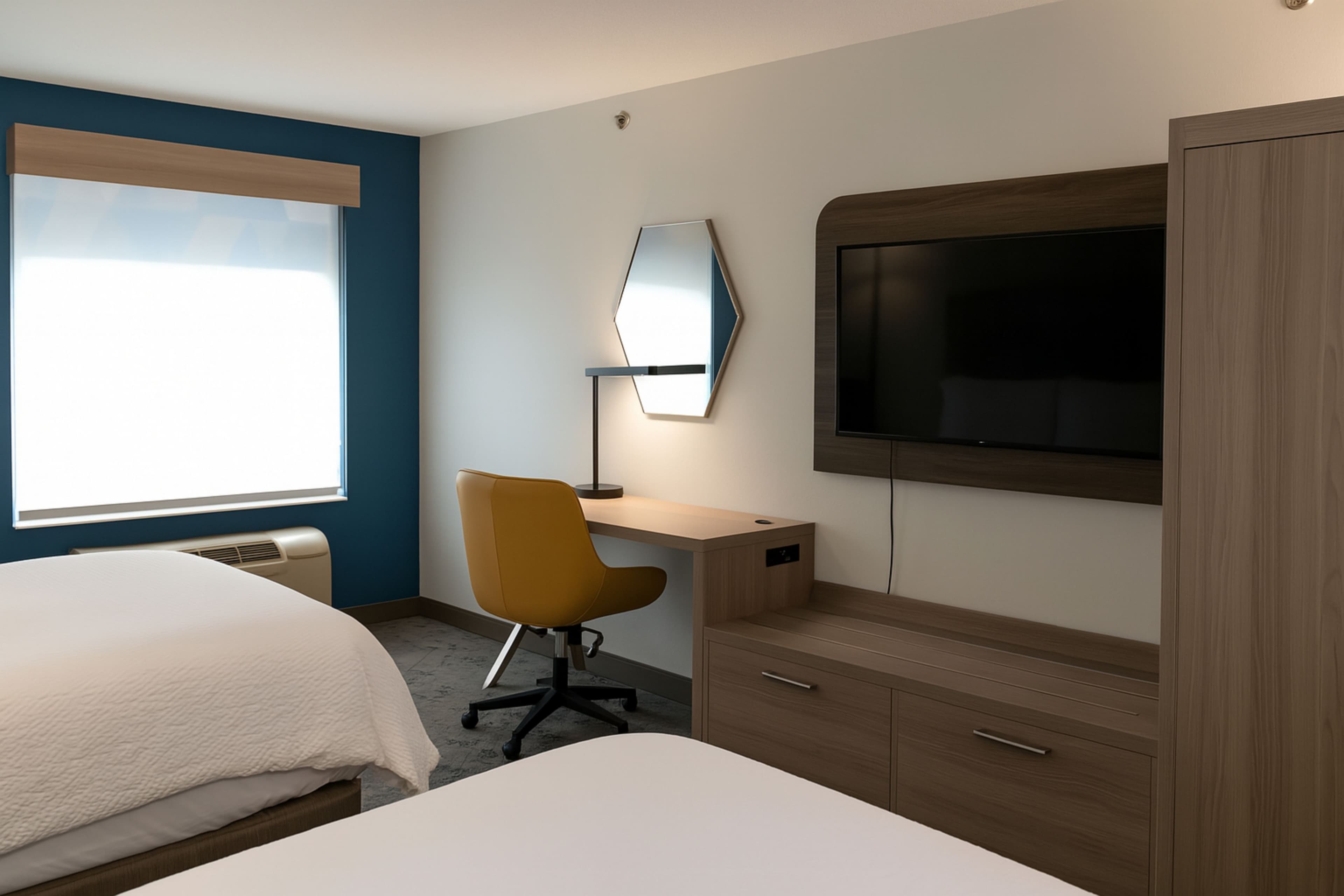 Holiday Inn Express & Suites Alliance — 7