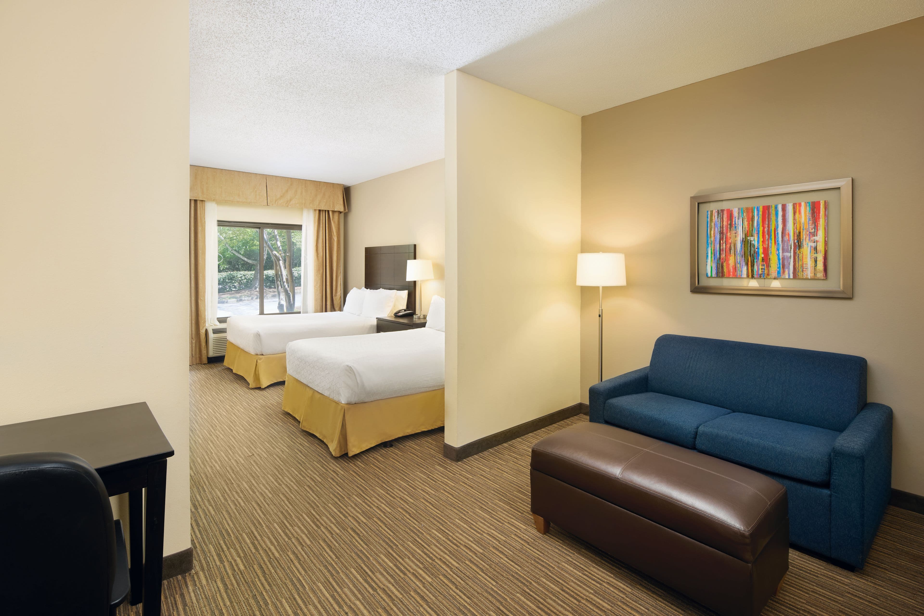 Holiday Inn Express & Suites Alpharetta - Windward Parkway — 54