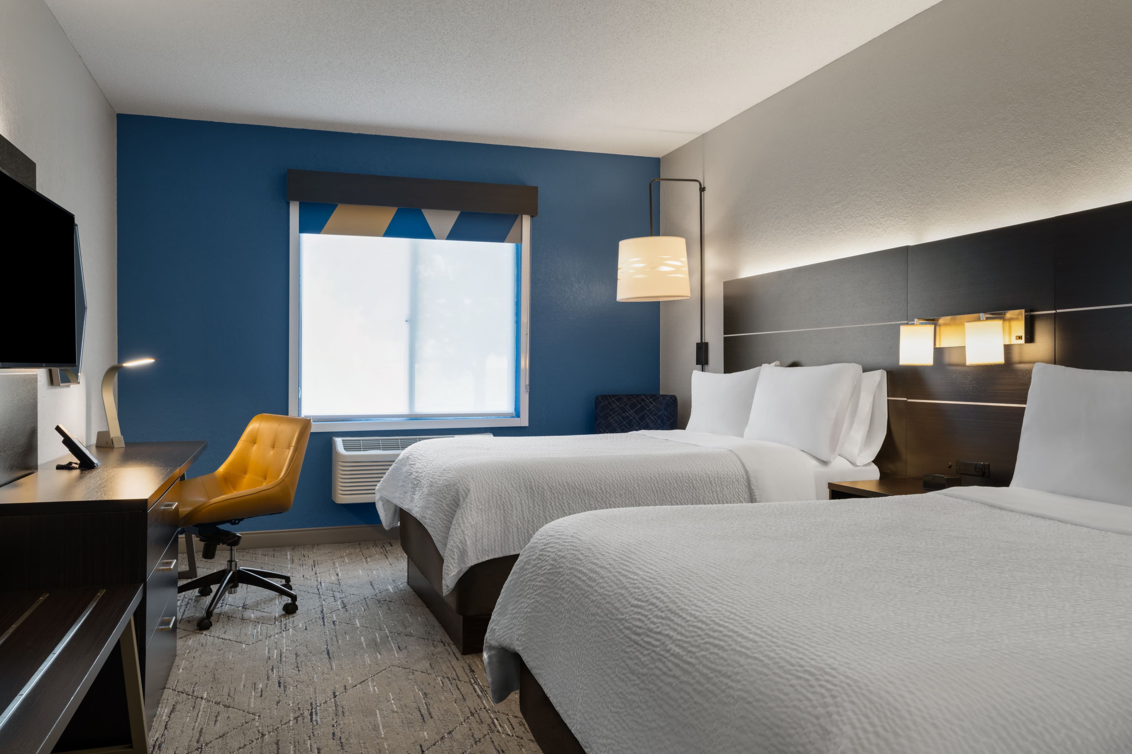 Holiday Inn Express & Suites Altoona-Des Moines — 23