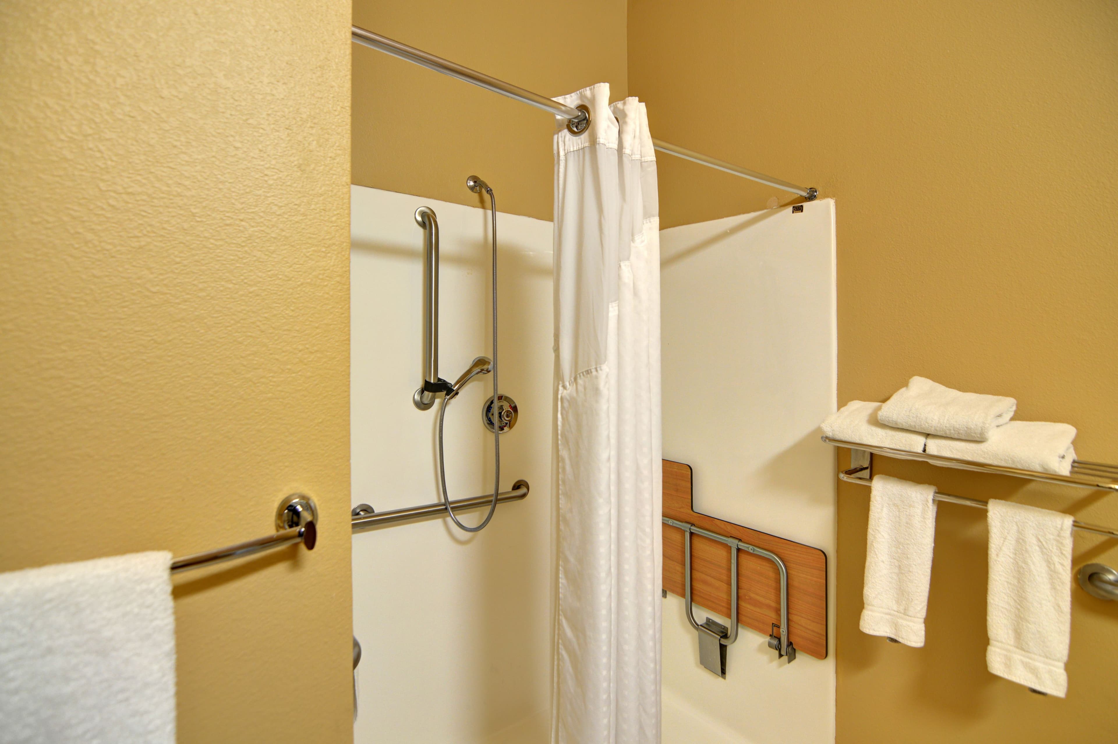 Holiday Inn Express & Suites Altus — 37