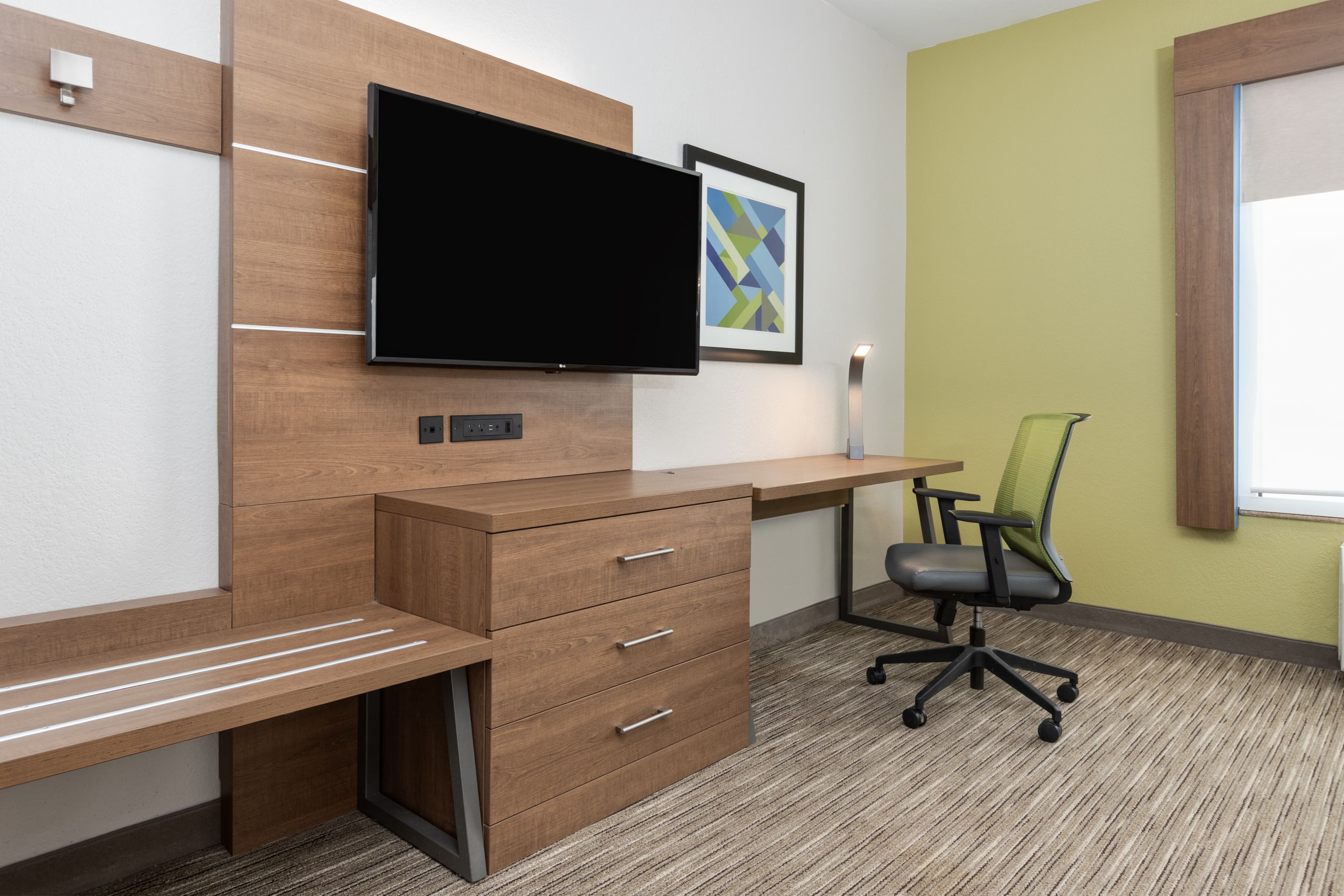 Holiday Inn Express & Suites Amarillo South — 6