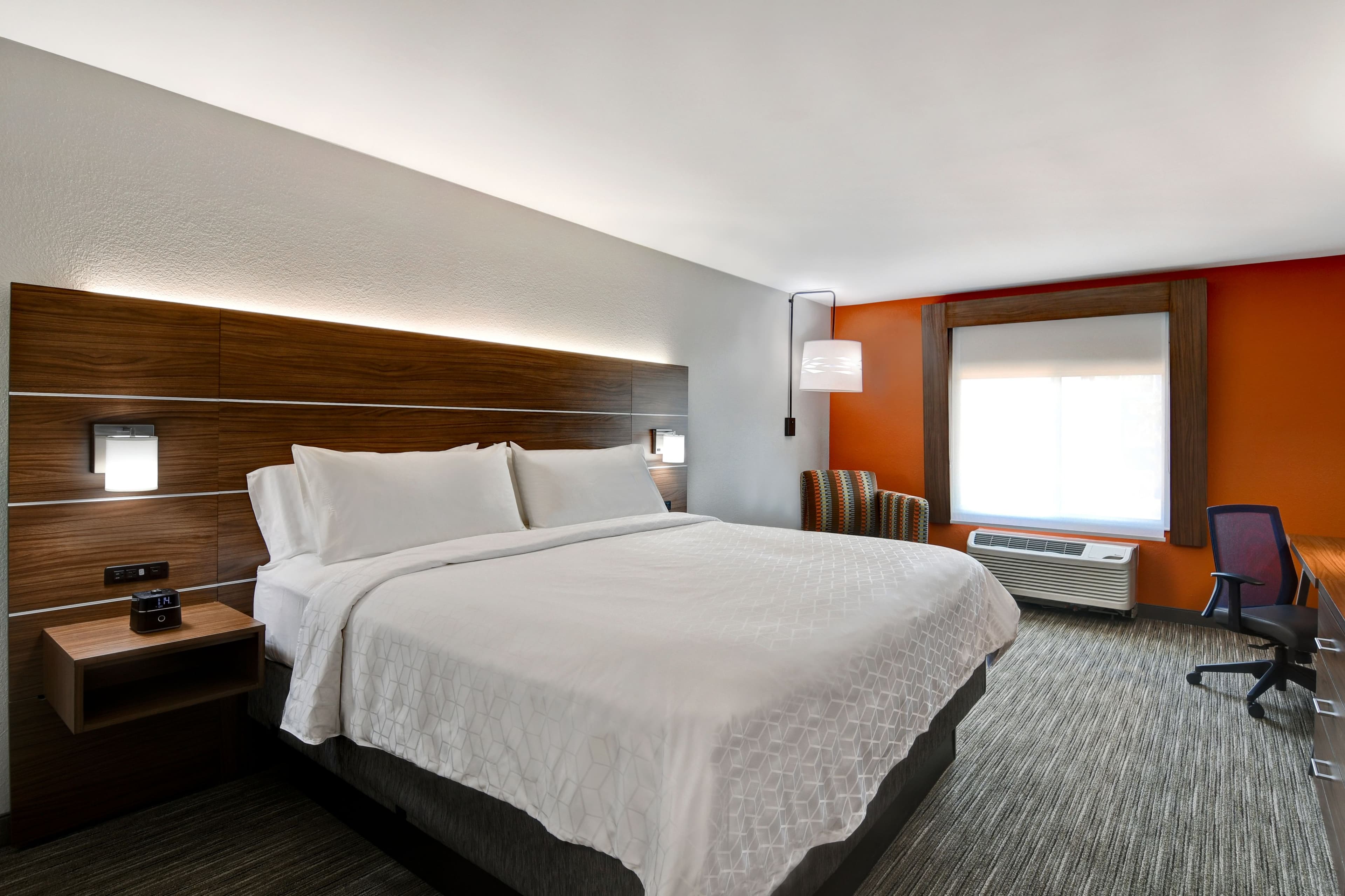 Holiday Inn Express & Suites Anderson-I-85 (Hwy 76, Ex 19b) - Image 3