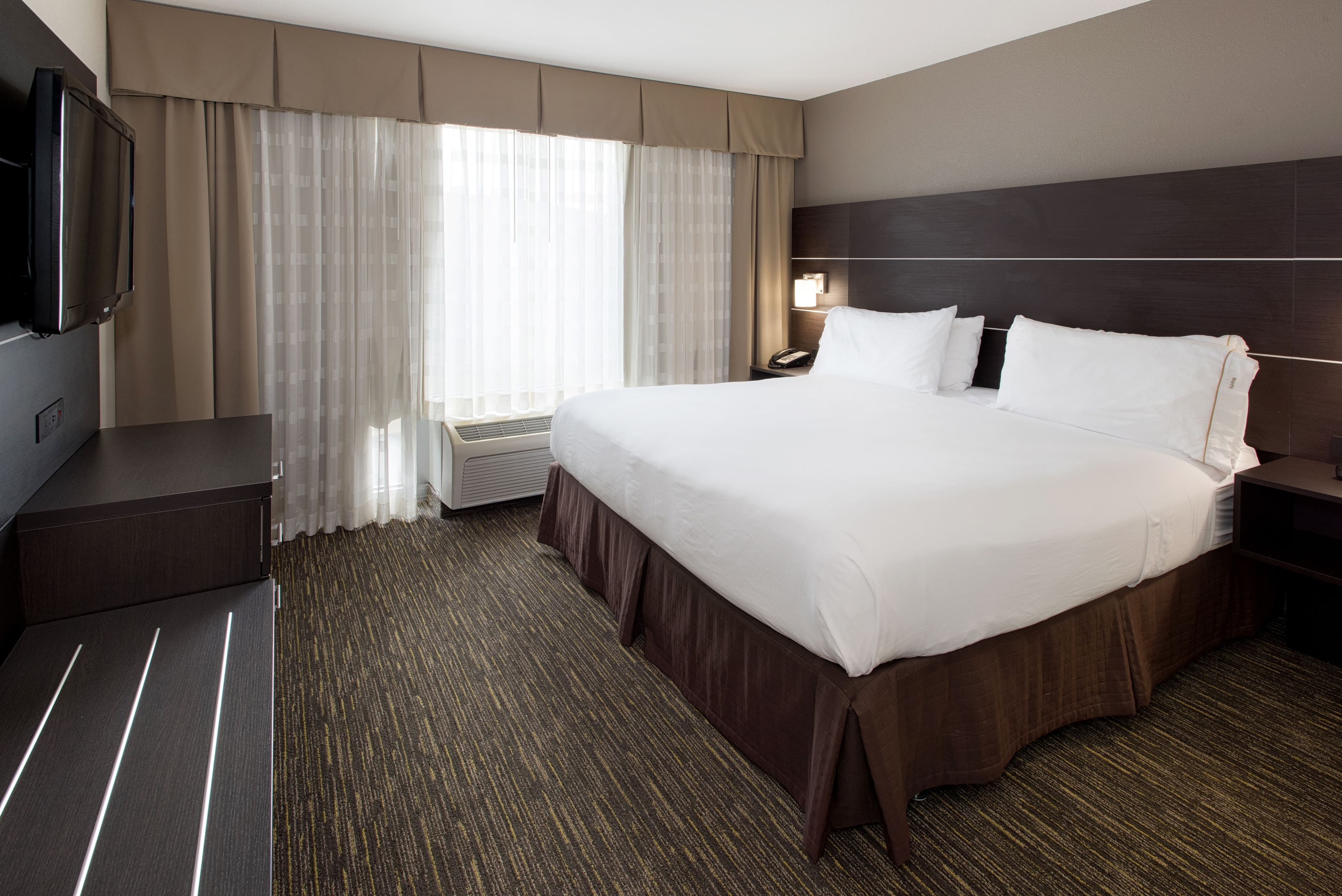 Holiday Inn Express & Suites East Wichita I-35 Andover — 10