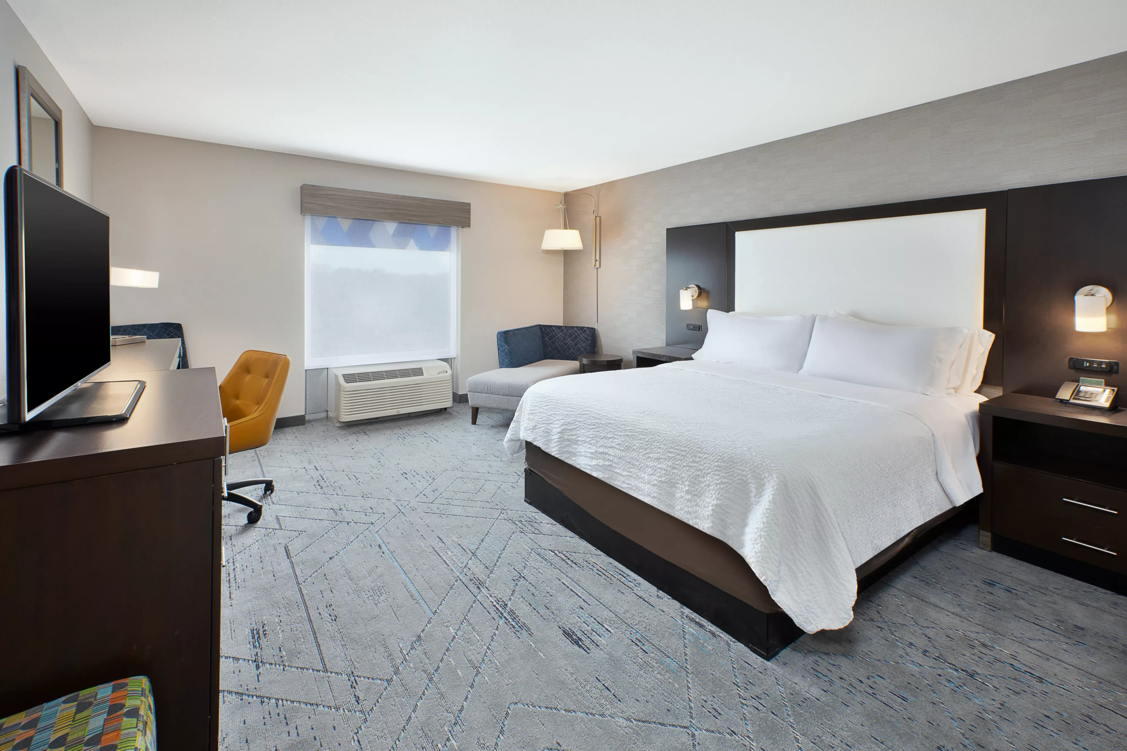 Holiday Inn Express & Suites Ann Arbor West — 9