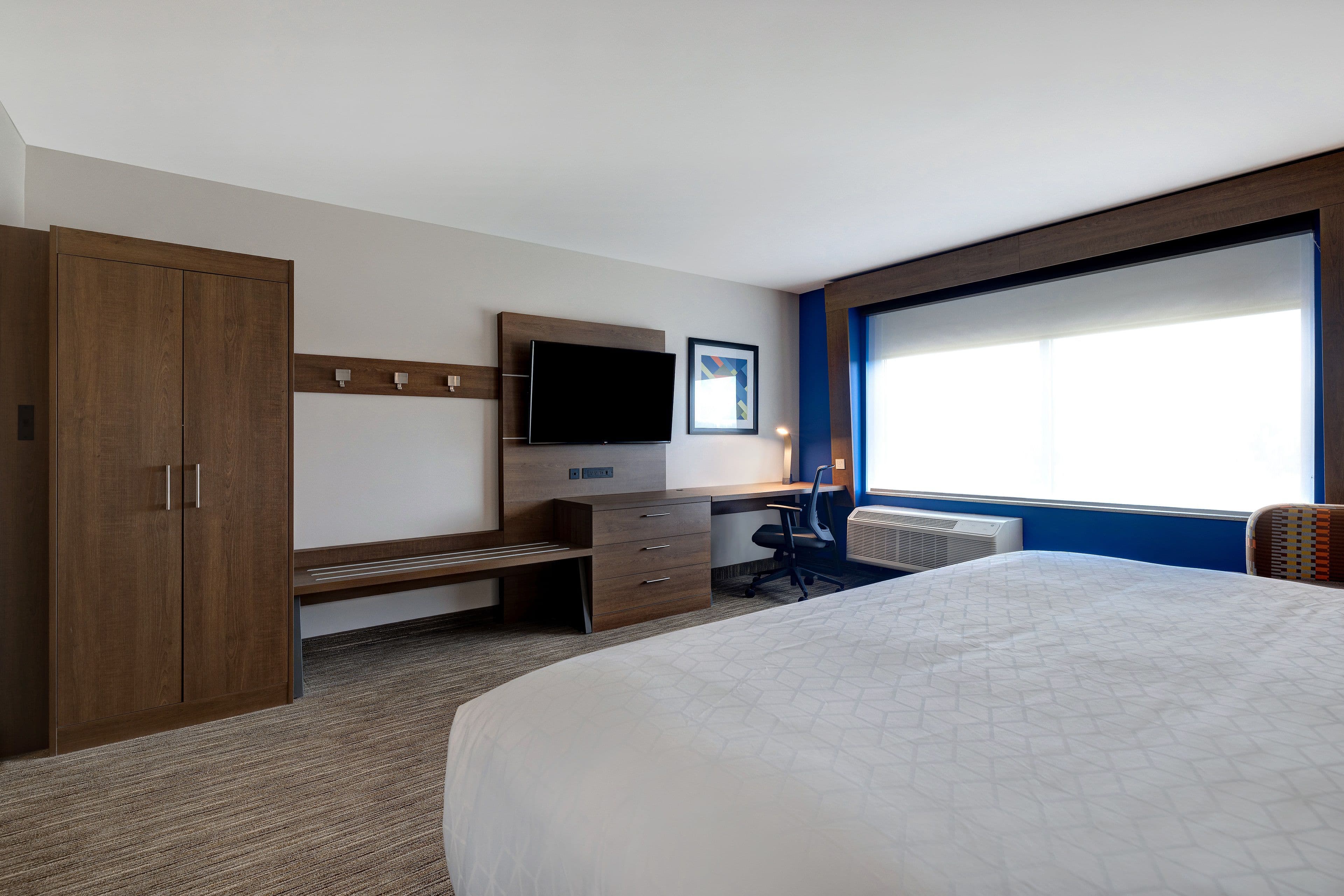 Holiday Inn Express & Suites Ann Arbor - University South — 6
