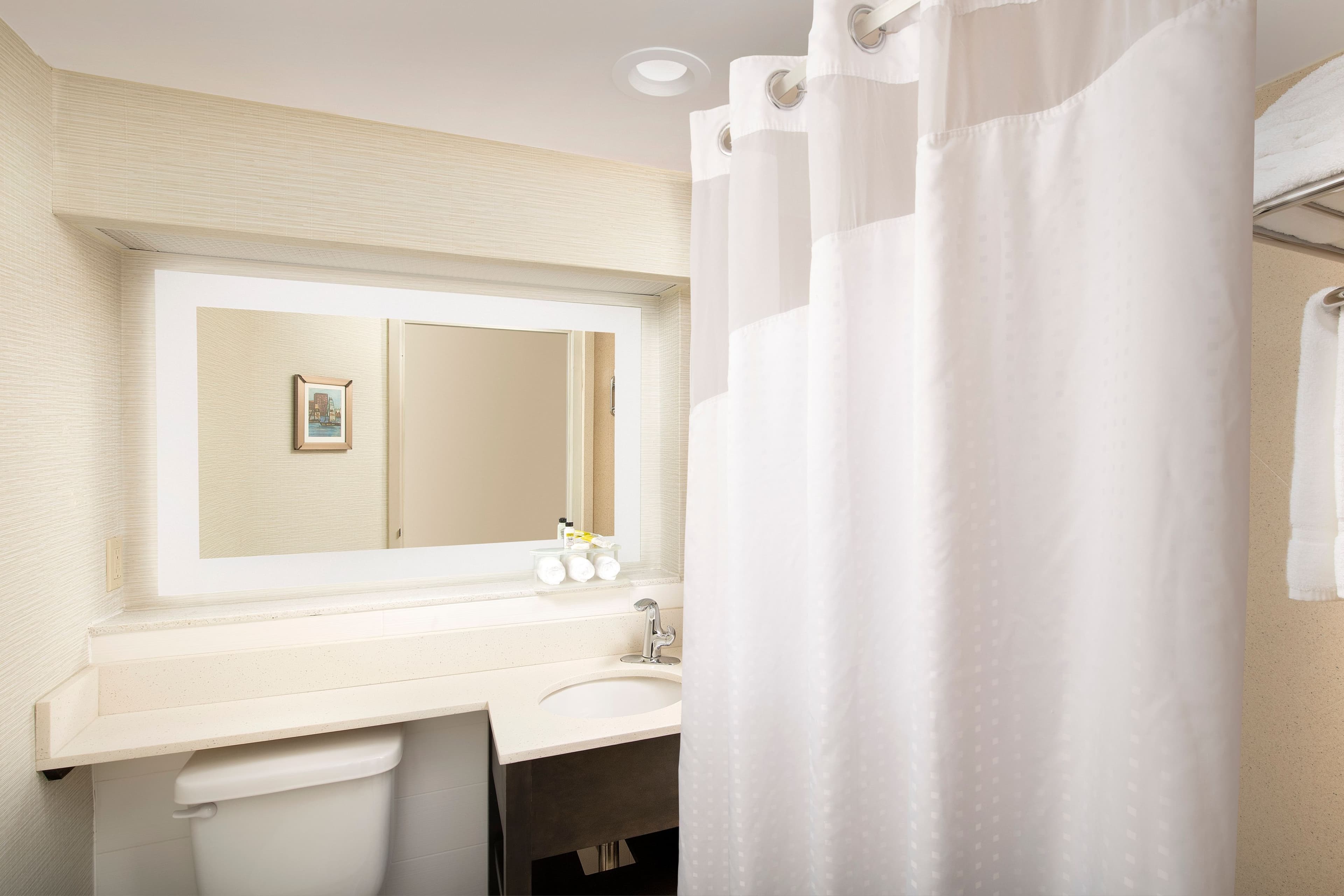 Holiday Inn Express & Suites Annapolis — 15