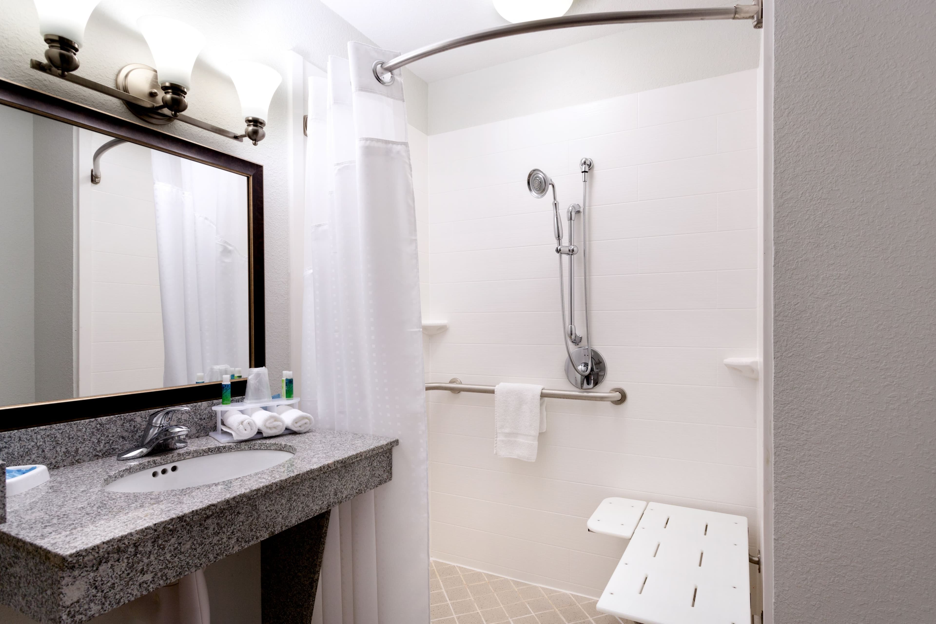 Holiday Inn Express & Suites Arcadia — 12