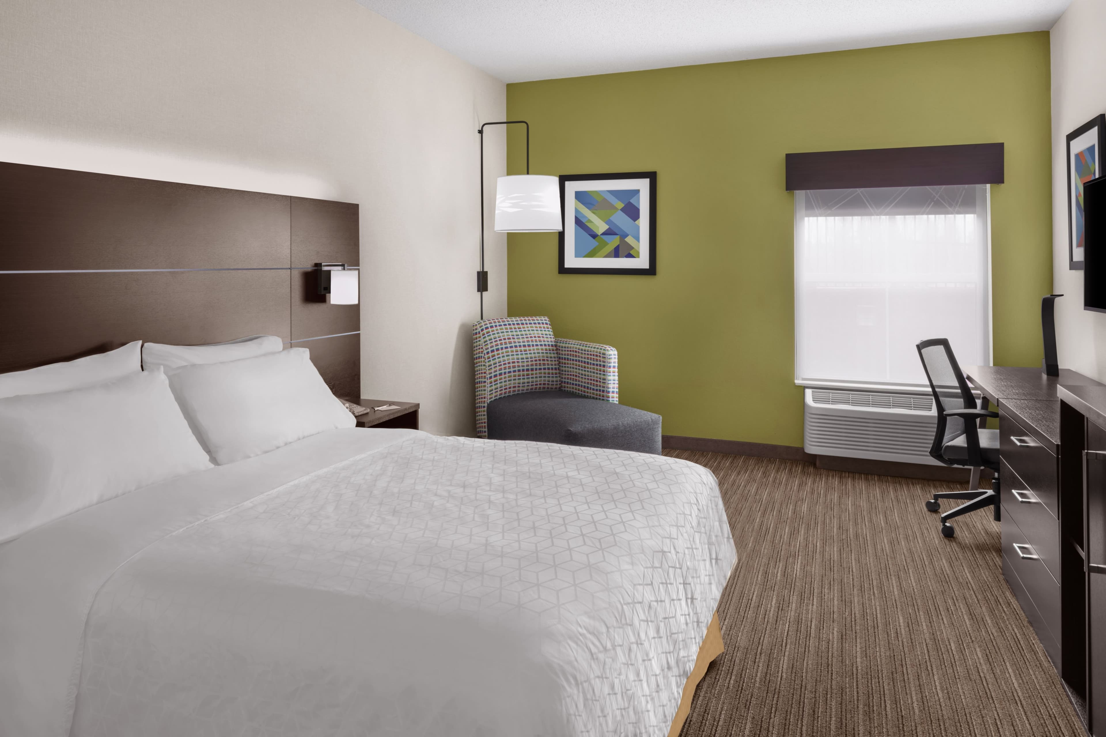 Holiday Inn Express & Suites Asheville SW - Outlet Ctr Area — 9