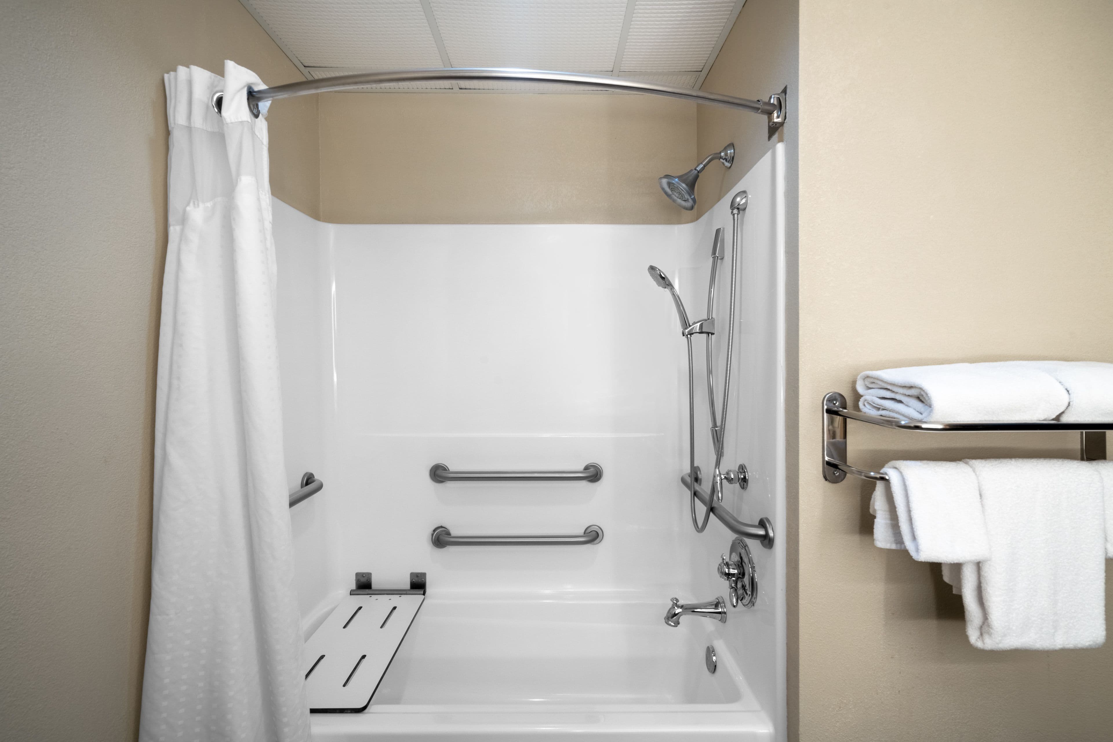 Holiday Inn Express & Suites Ashland — 16