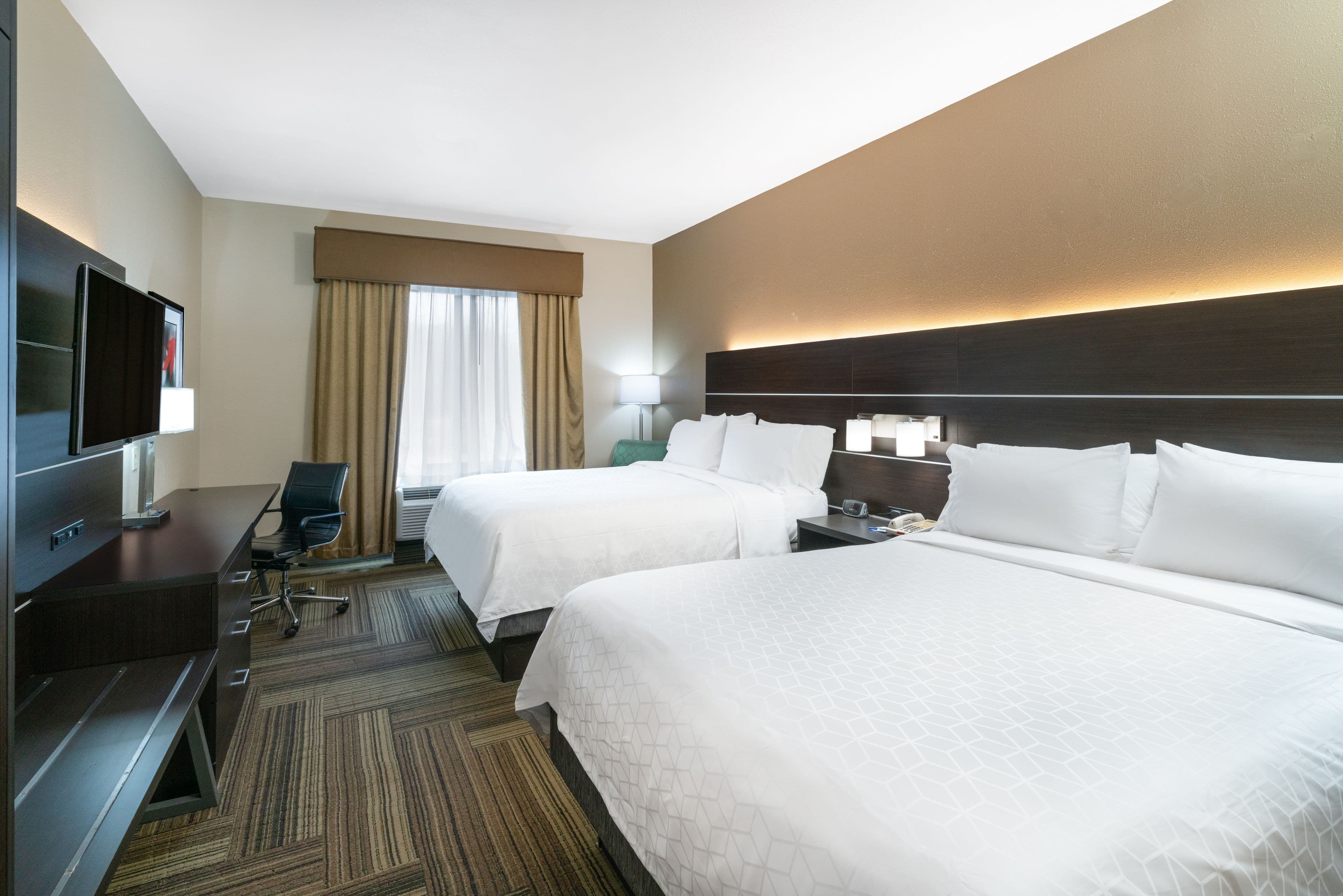 Holiday Inn Express & Suites Ashland — 12
