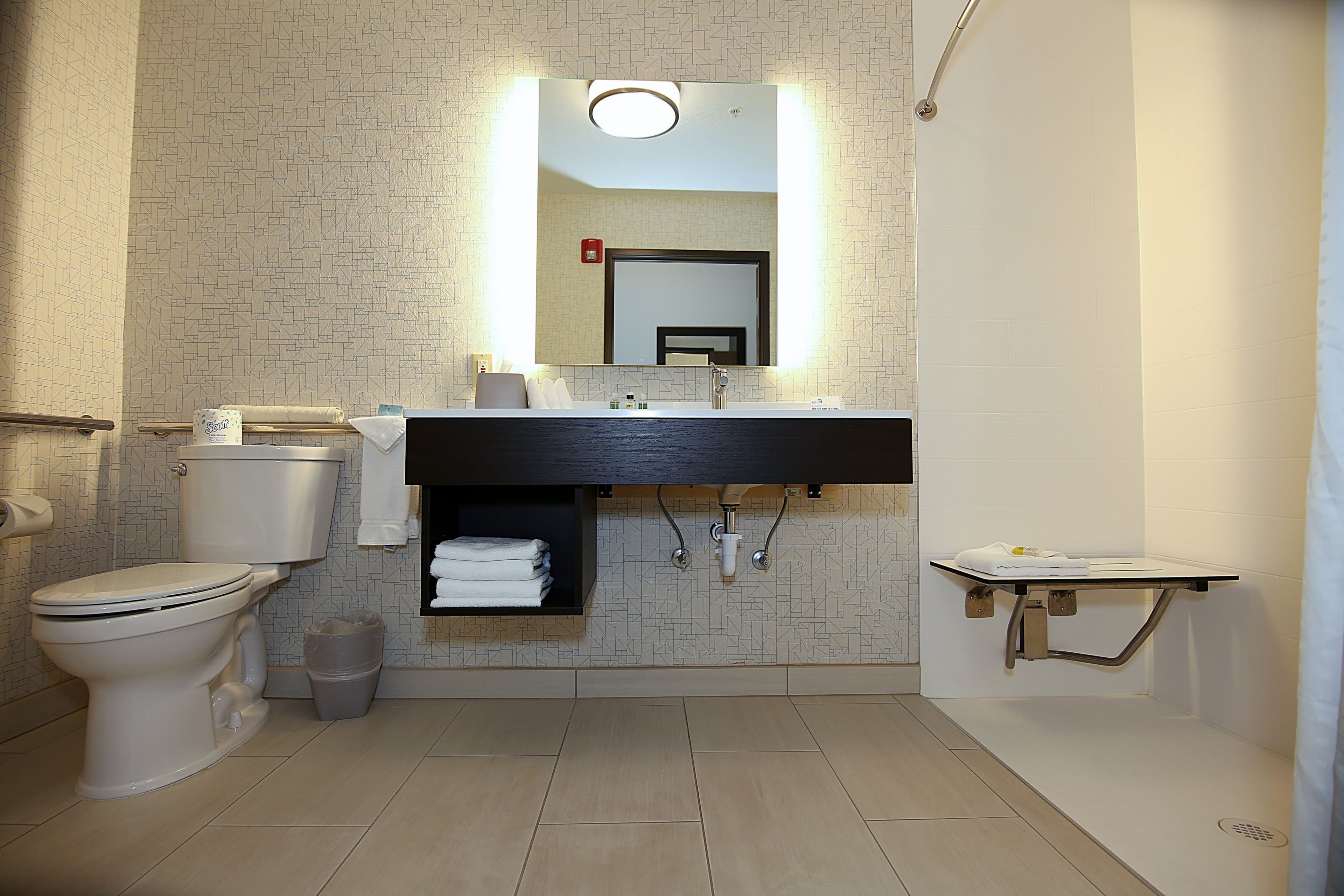 Holiday Inn Express & Suites Ashland — 9