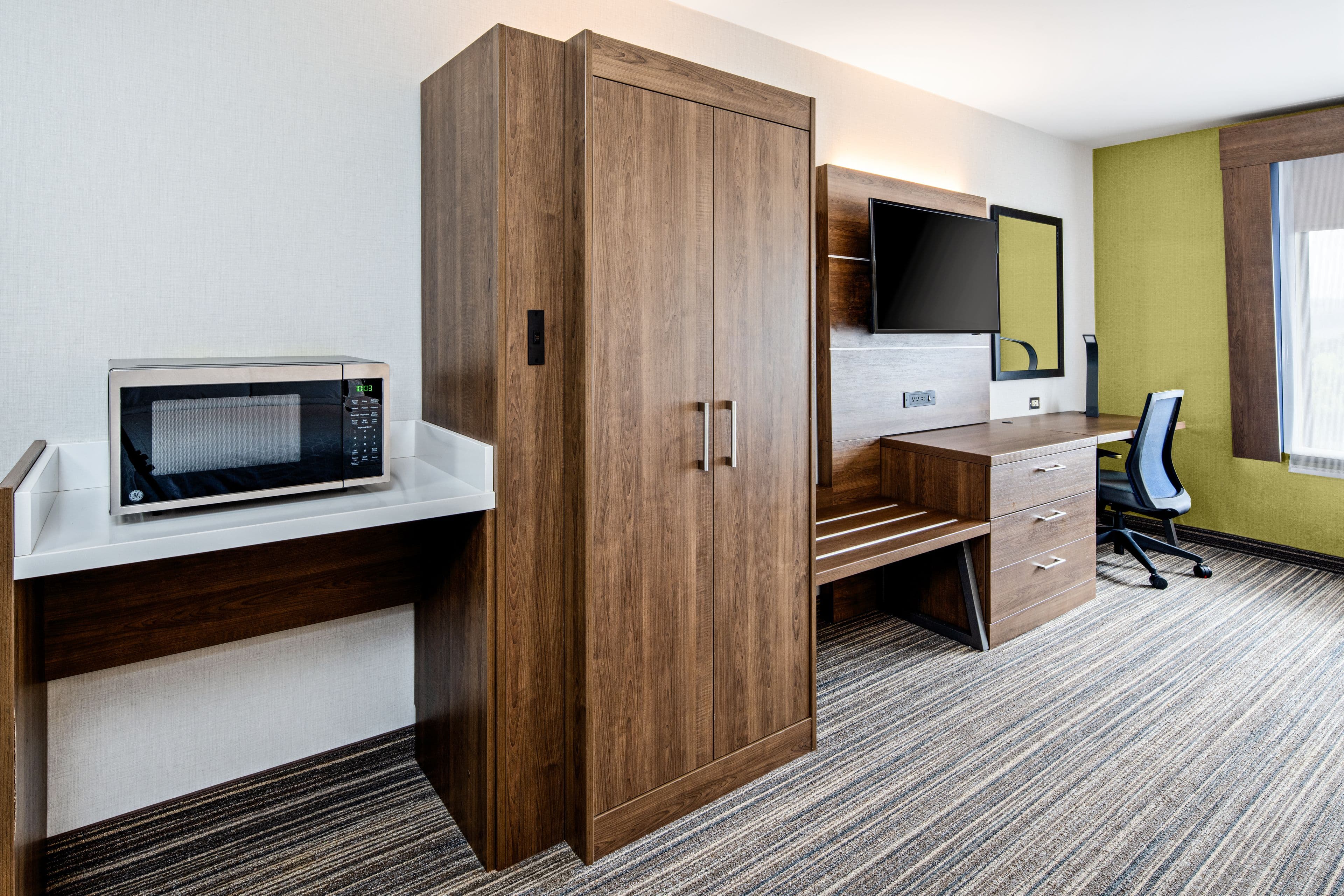 Holiday Inn Express & Suites Atascadero — 19