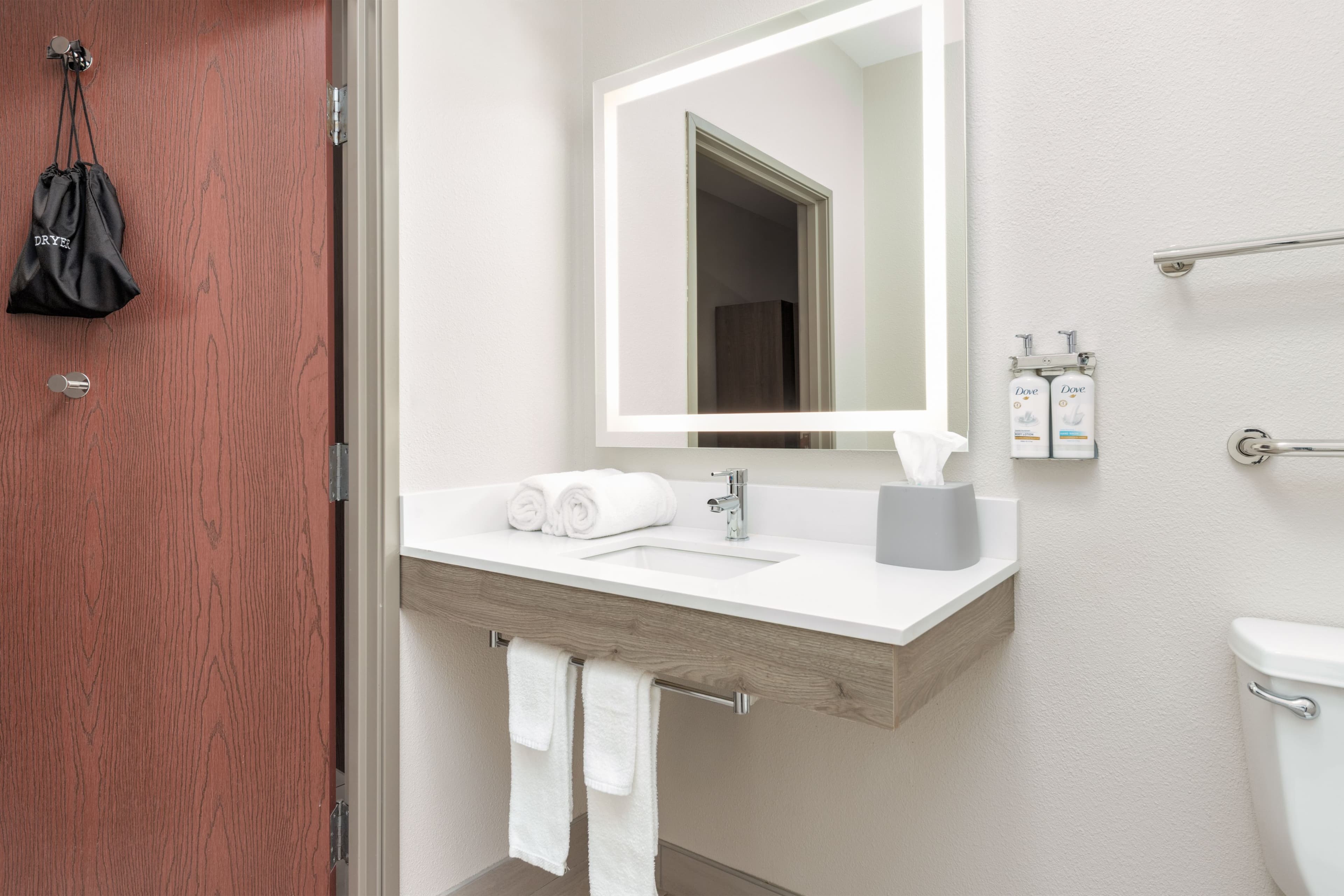 Holiday Inn Express & Suites Athens — 17