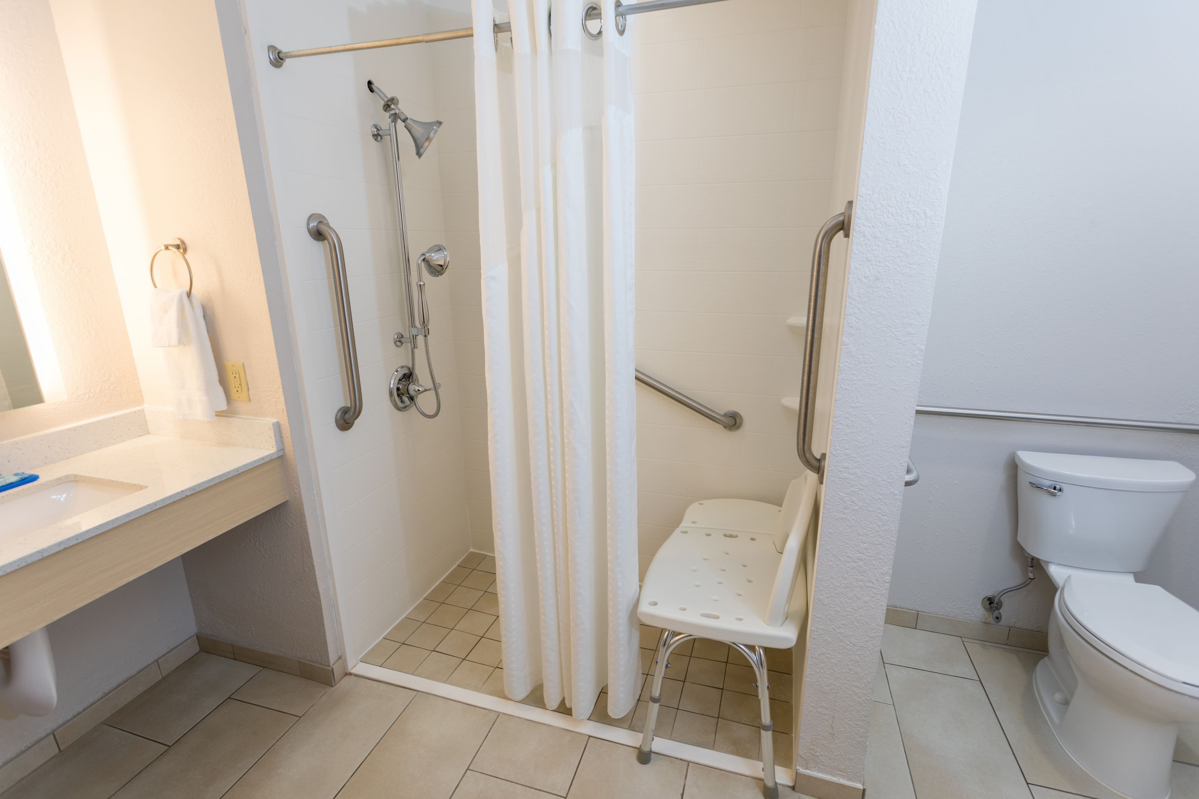 Holiday Inn Express & Suites Athens — 15
