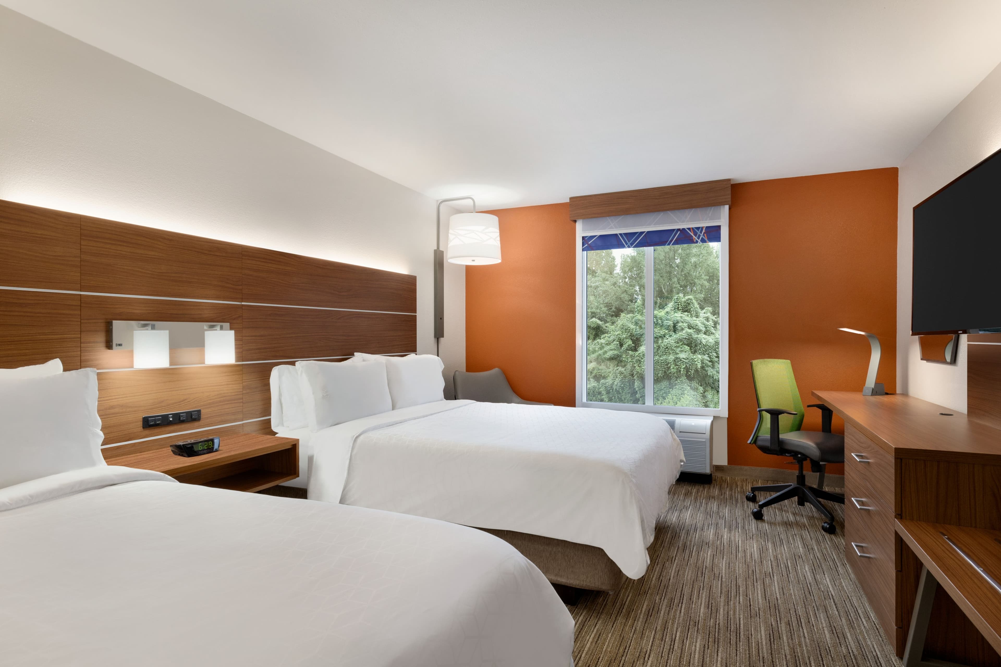 Holiday Inn Express & Suites Auburn - University Area — 20