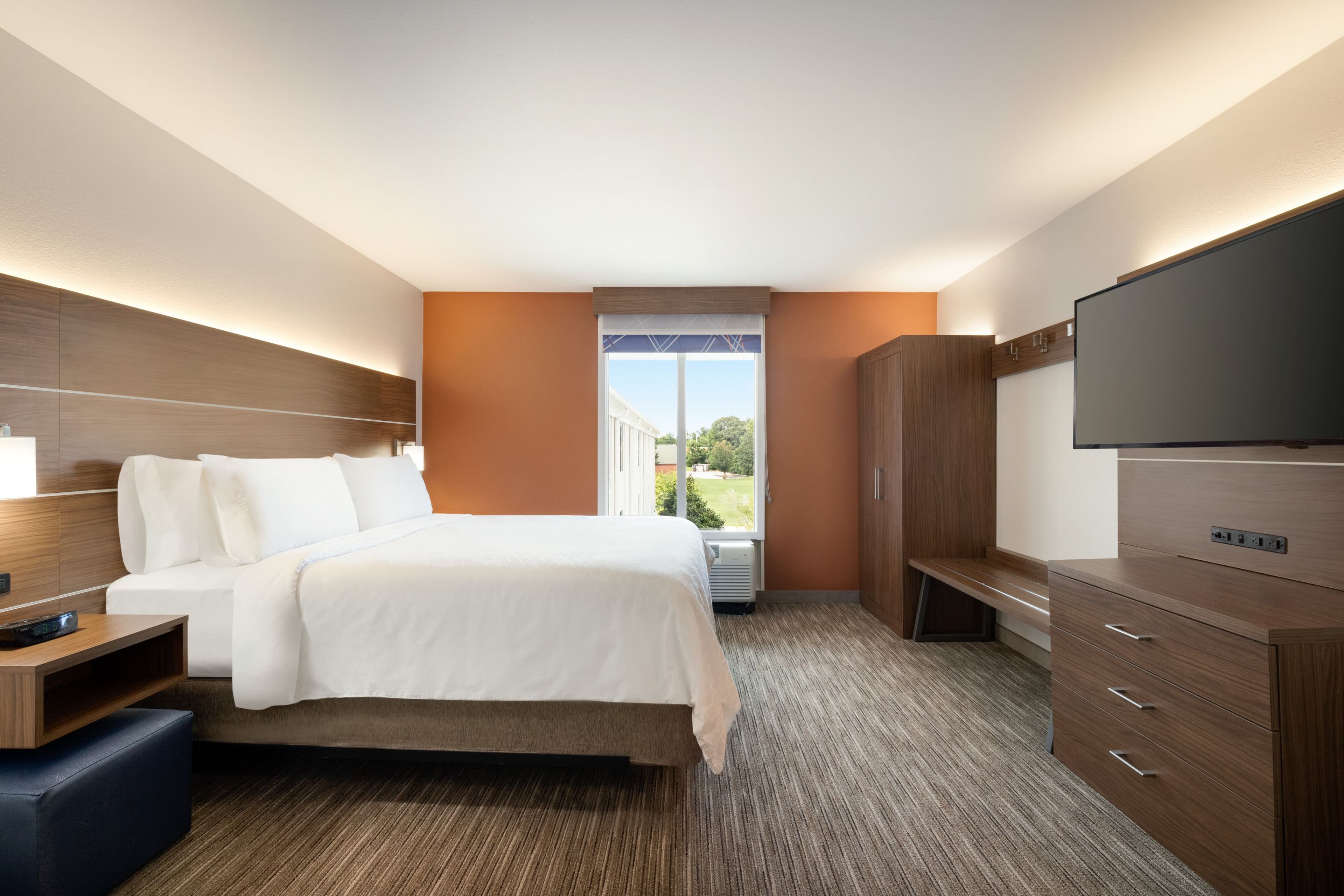 Holiday Inn Express & Suites Auburn - University Area — 34