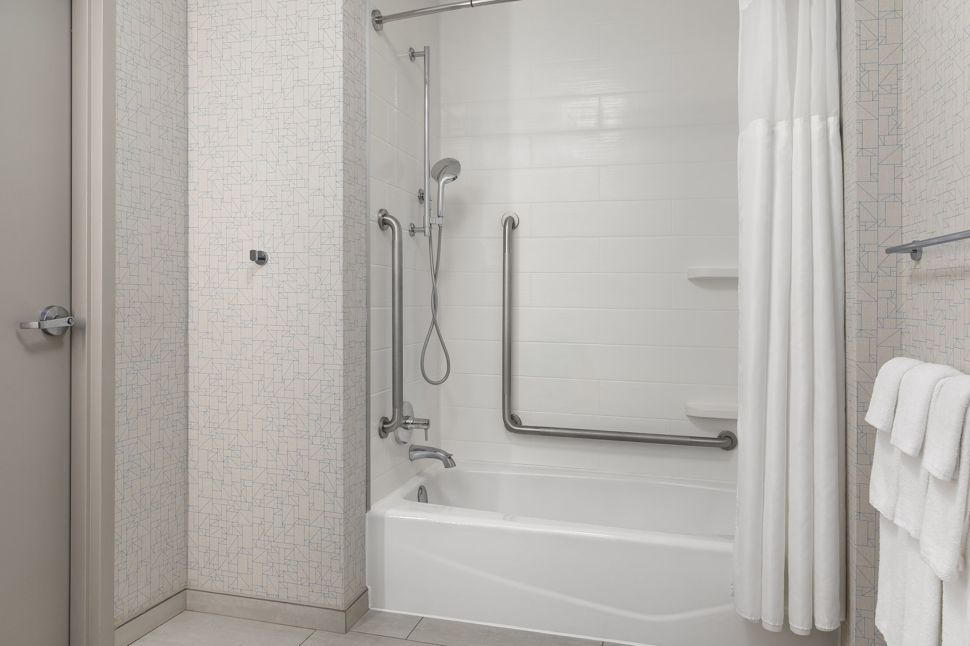 Holiday Inn Express & Suites Aurora — 30