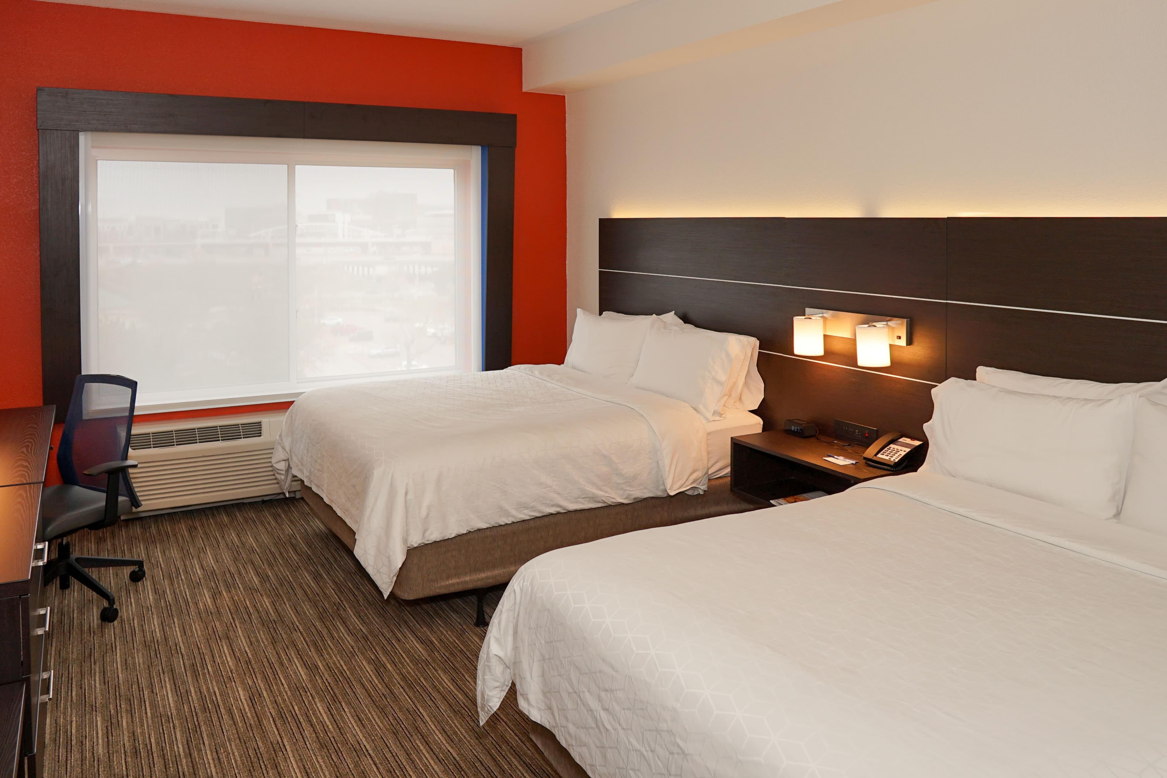 Holiday Inn Express & Suites Denver - Aurora Medical Campus — 37
