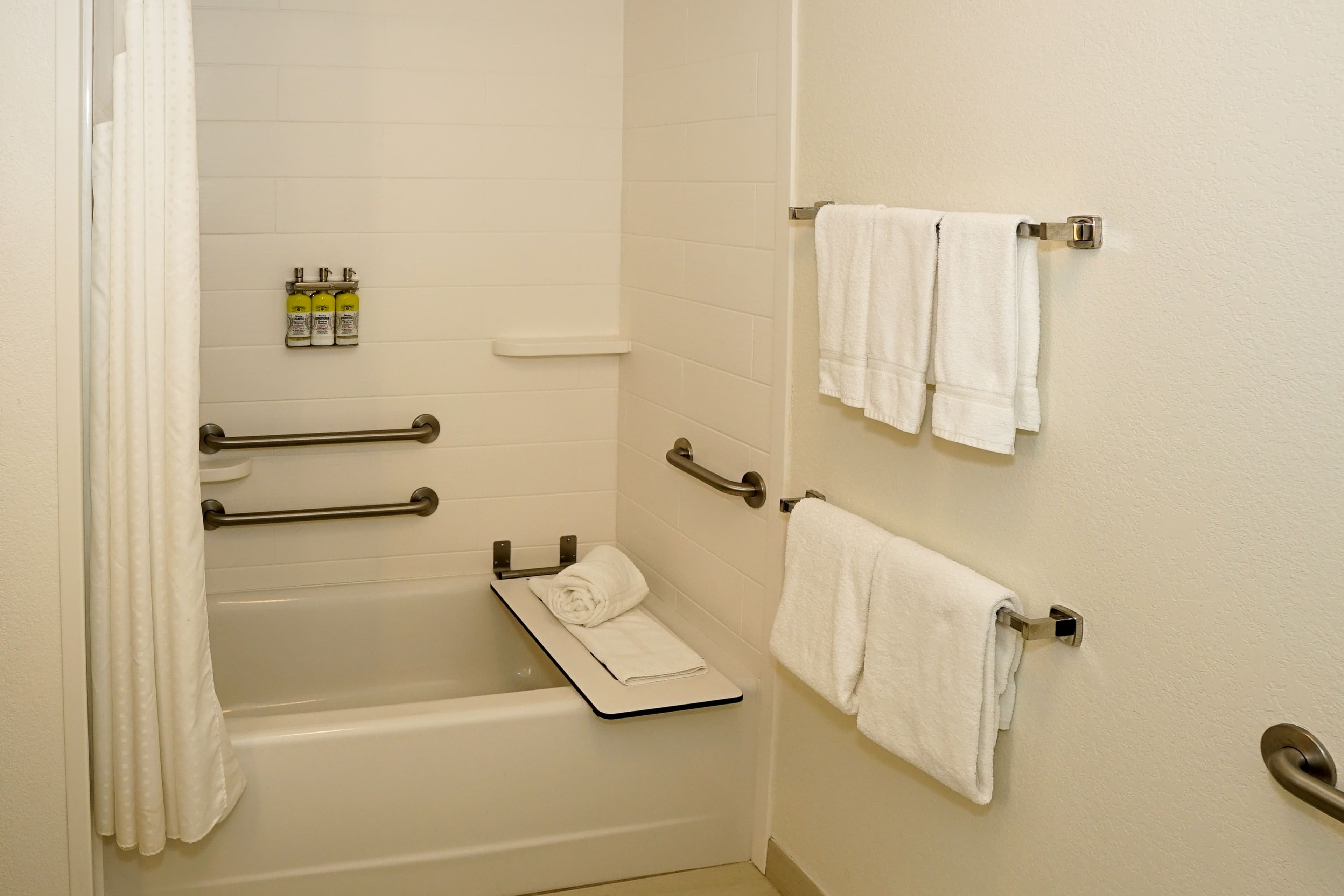 Holiday Inn Express & Suites Denver - Aurora Medical Campus — 28