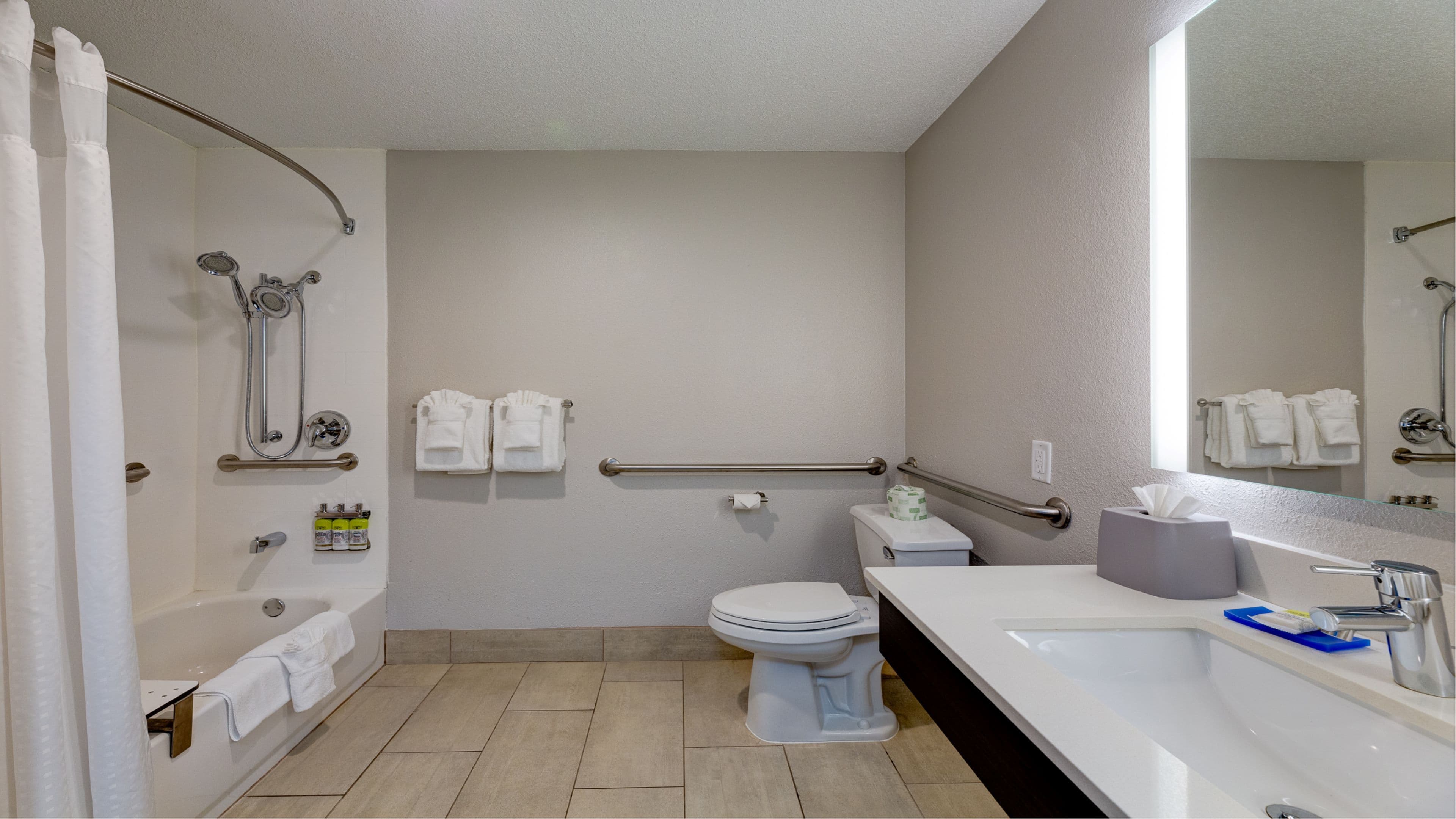 Holiday Inn Express & Suites Ashtabula-Geneva — 10