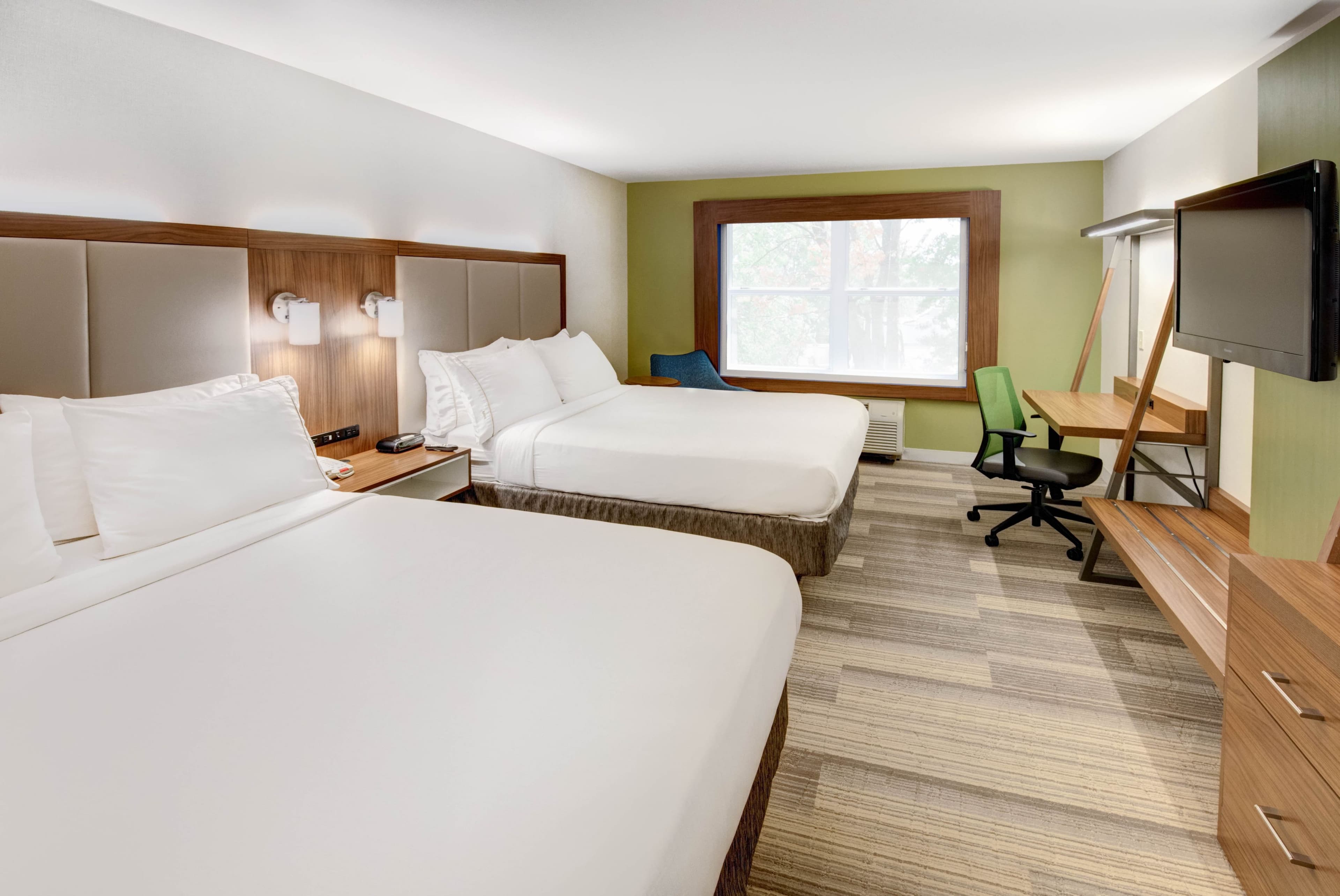 Holiday Inn Express & Suites Woodbridge — 26