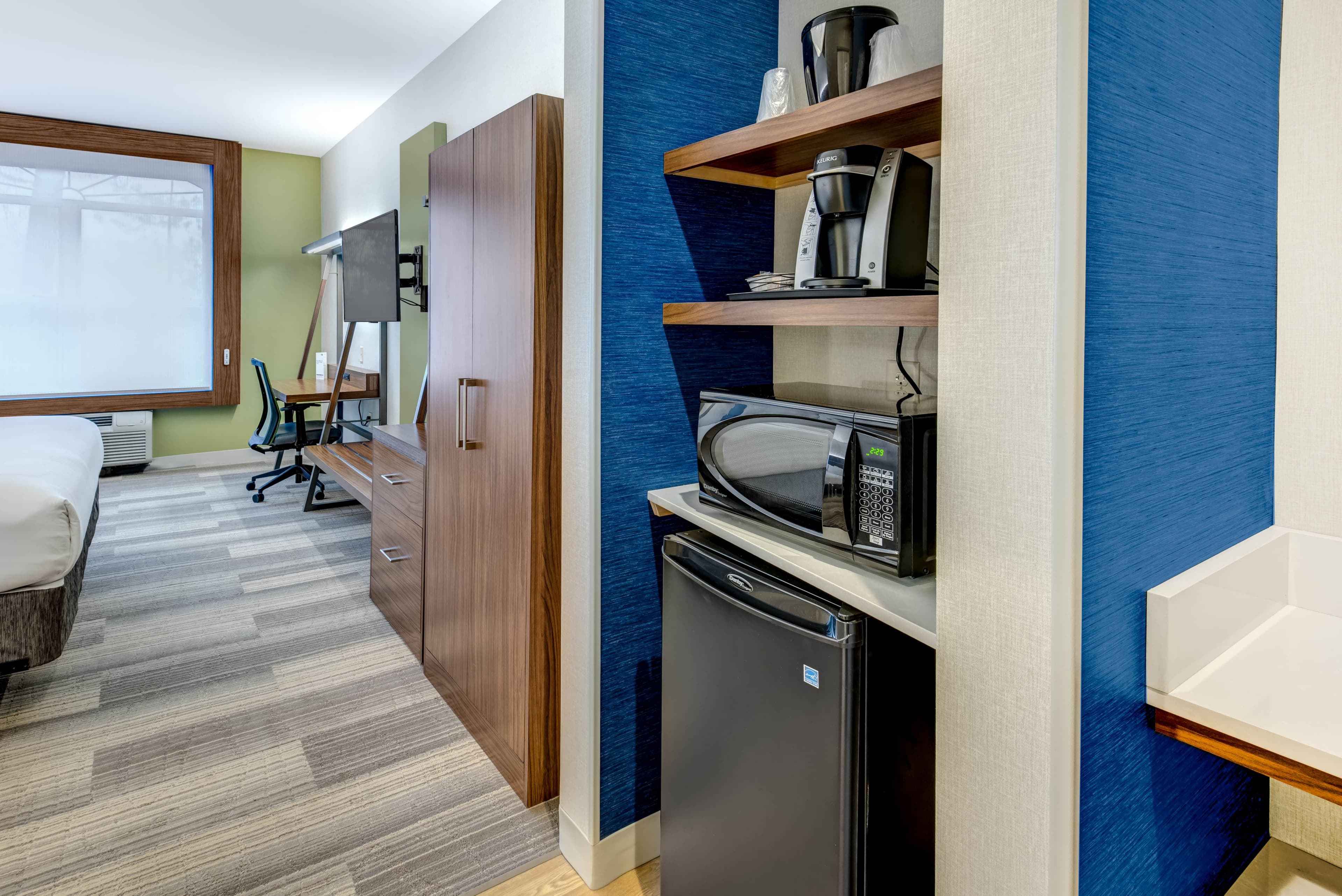 Holiday Inn Express & Suites Woodbridge — 25