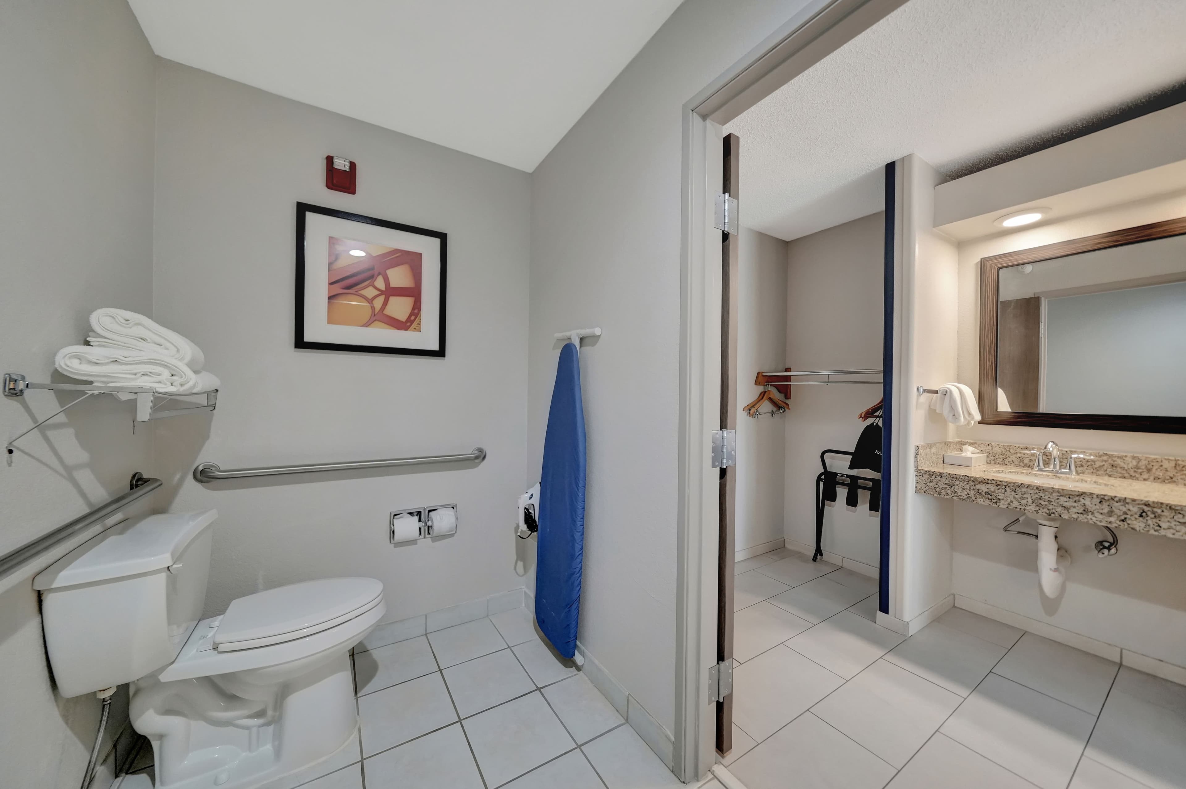 Holiday Inn Express & Suites Beatrice — 24