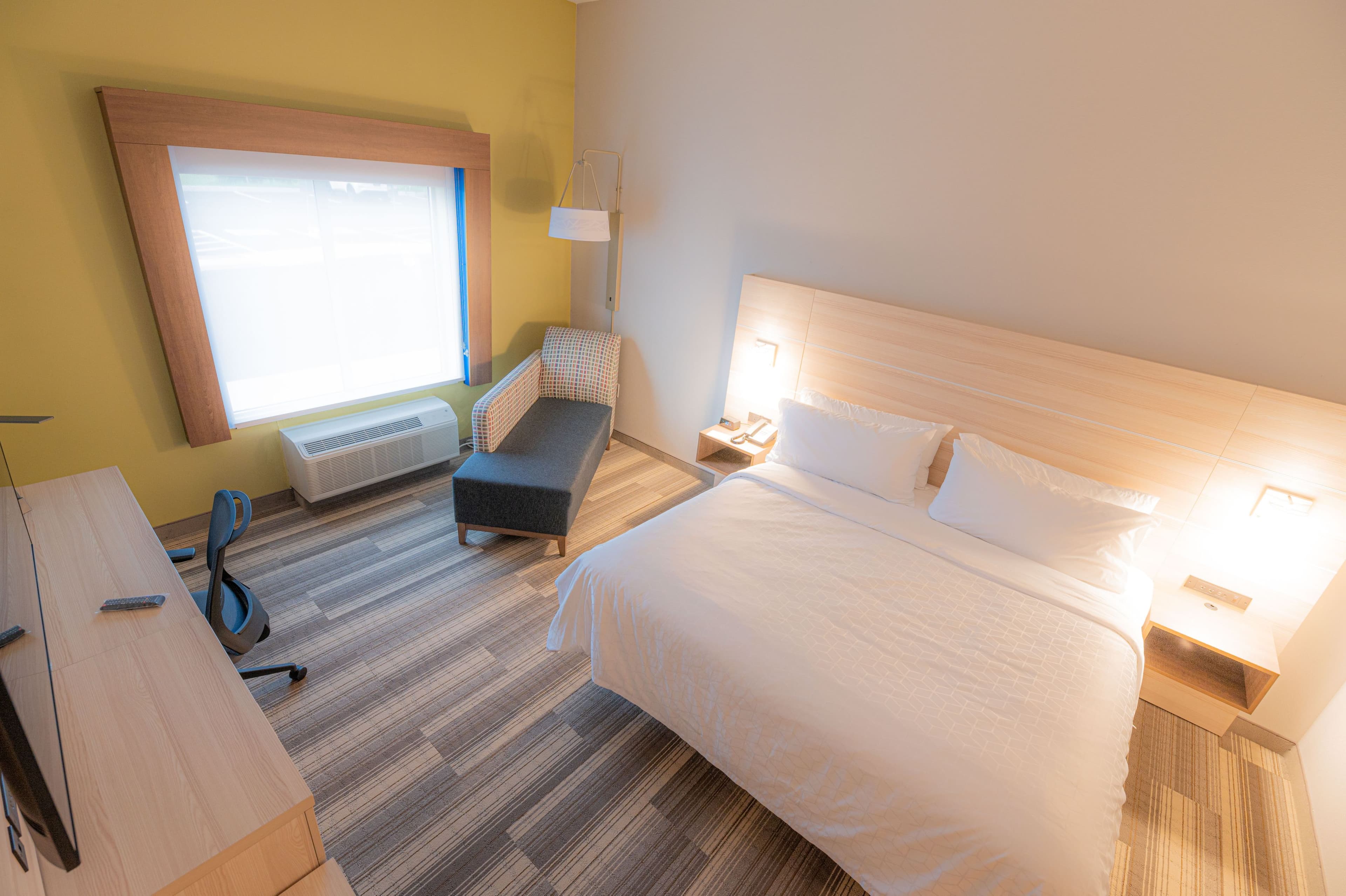 Holiday Inn Express & Suites Dayton East - Beavercreek — 19