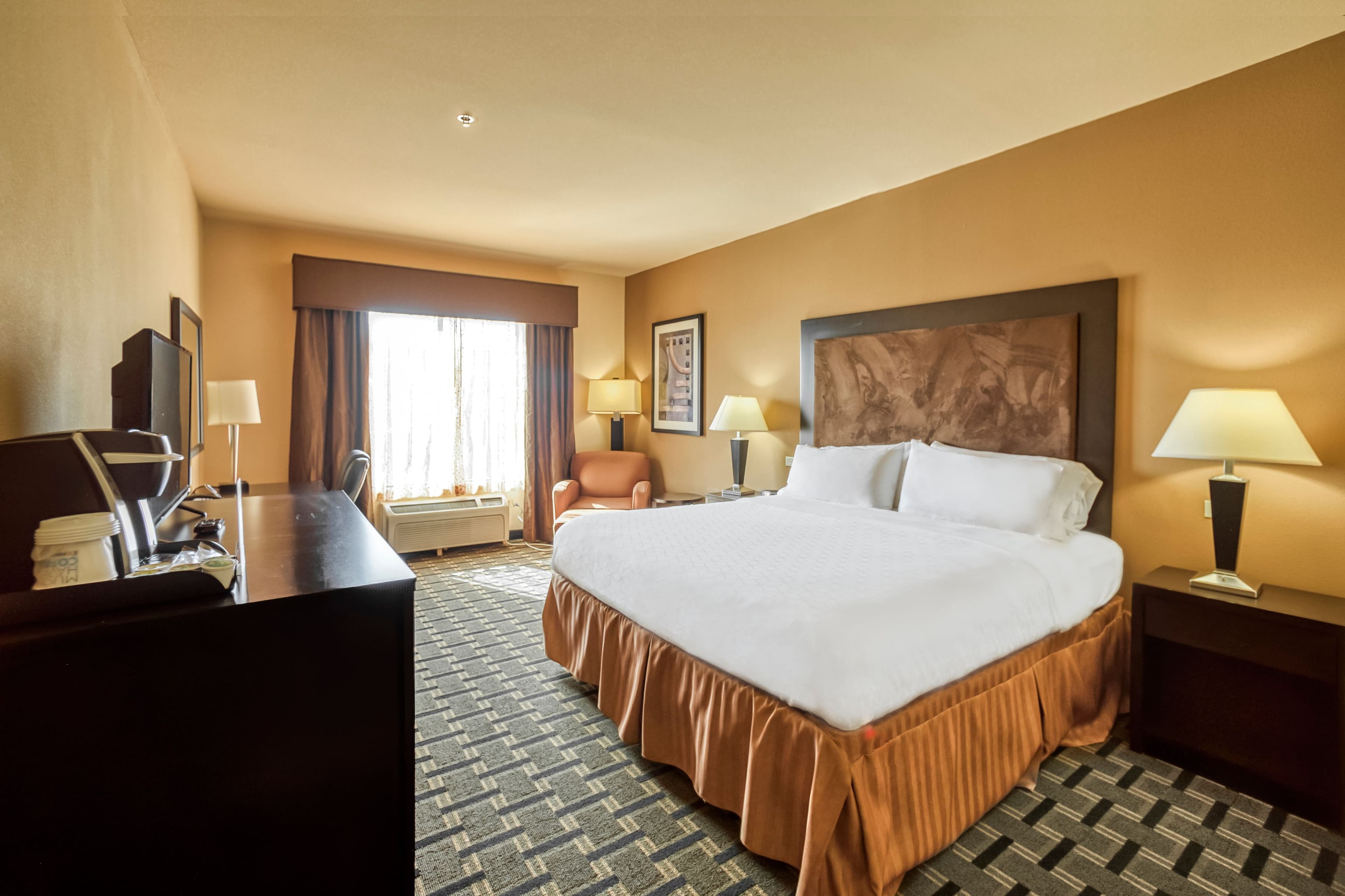 Holiday Inn Express & Suites Beeville — 9