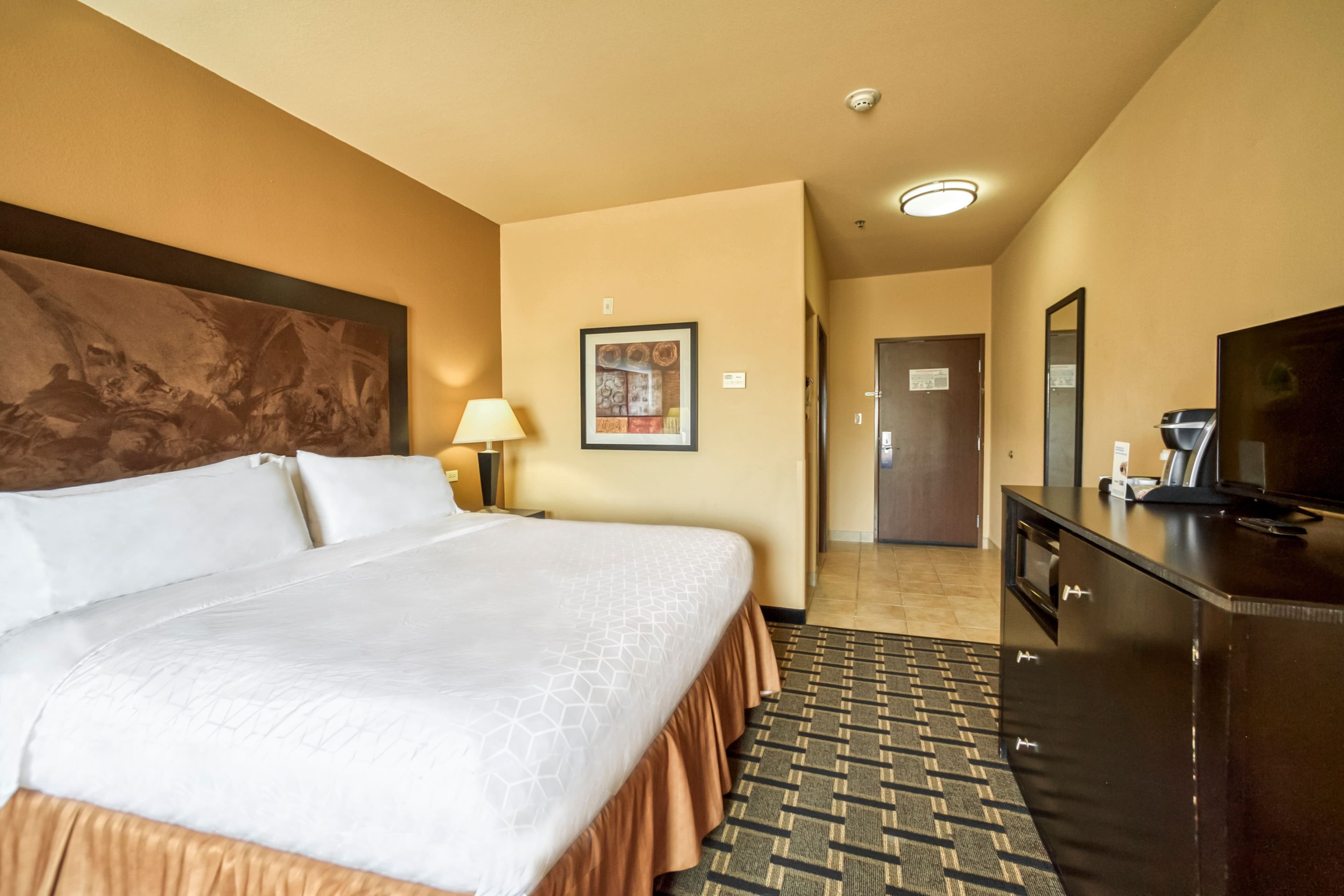 Holiday Inn Express & Suites Beeville — 8