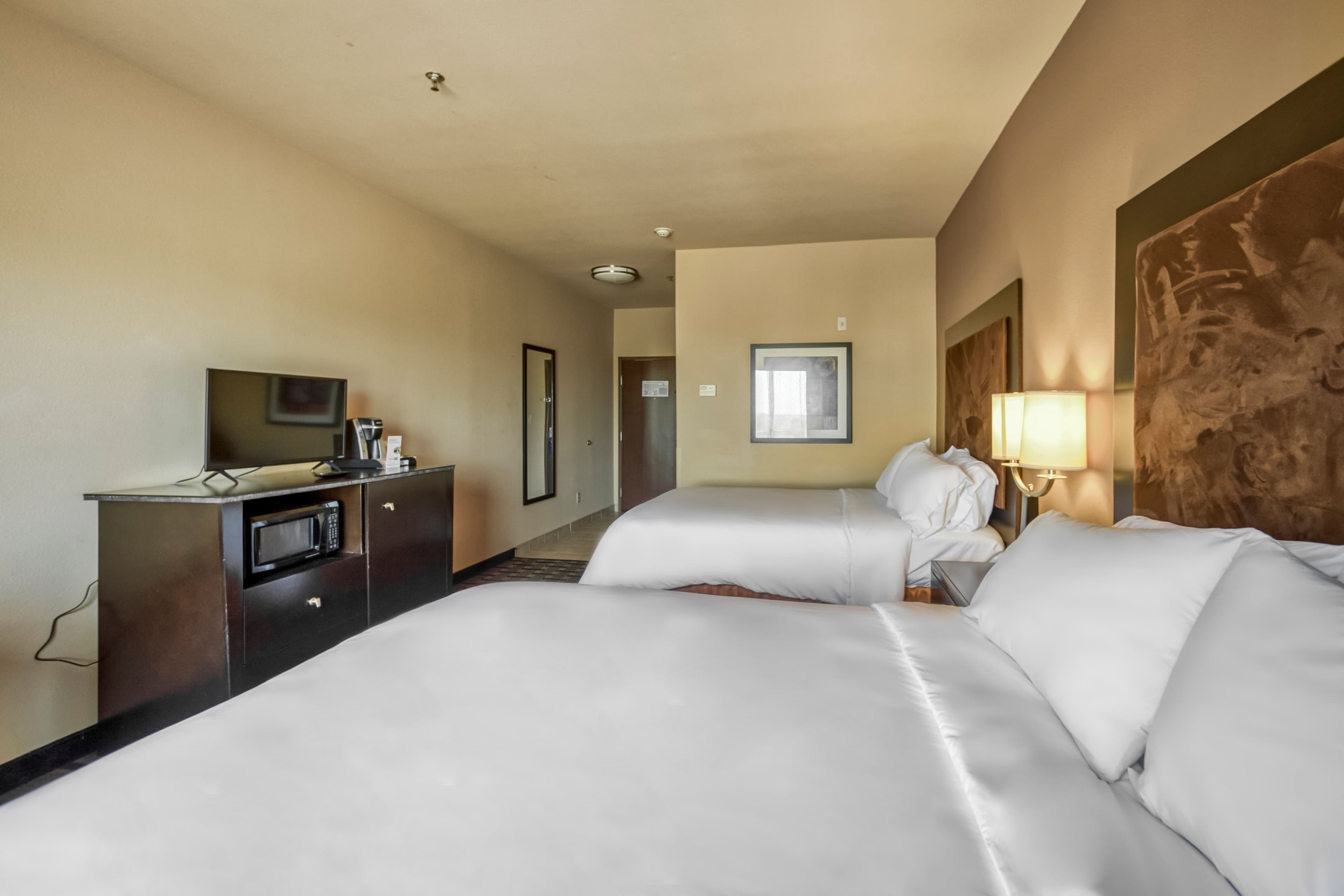 Holiday Inn Express & Suites Beeville — 14