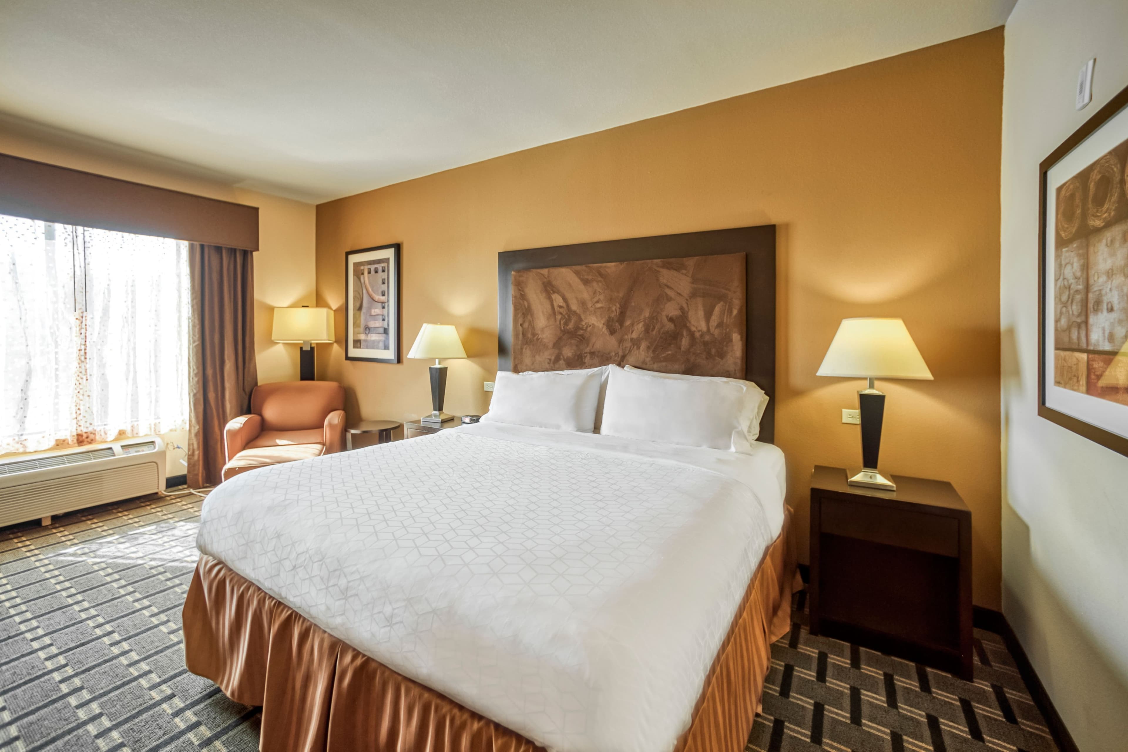 Holiday Inn Express & Suites Beeville — 6