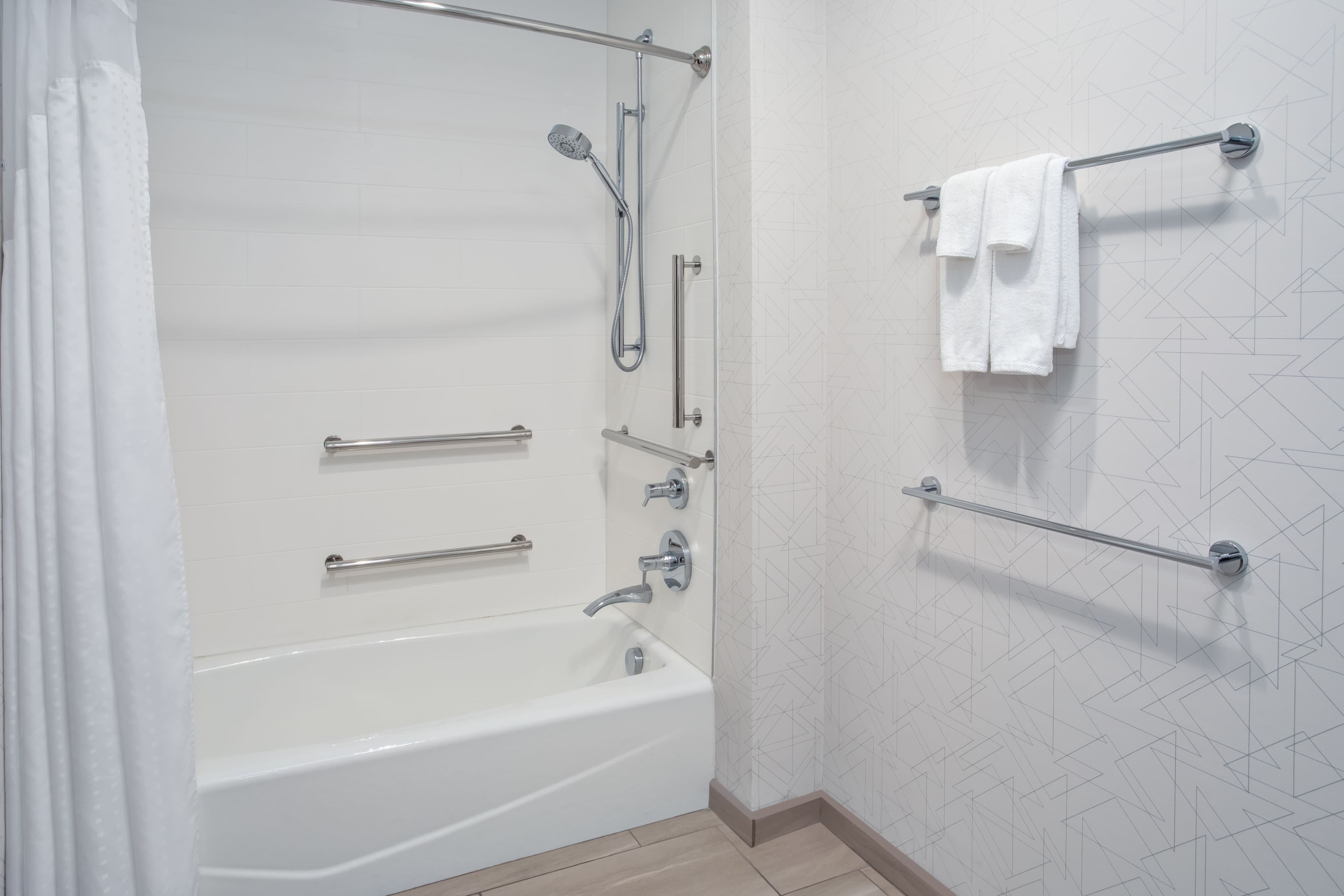 Holiday Inn Express & Suites Belleville (Airport Area) — 9