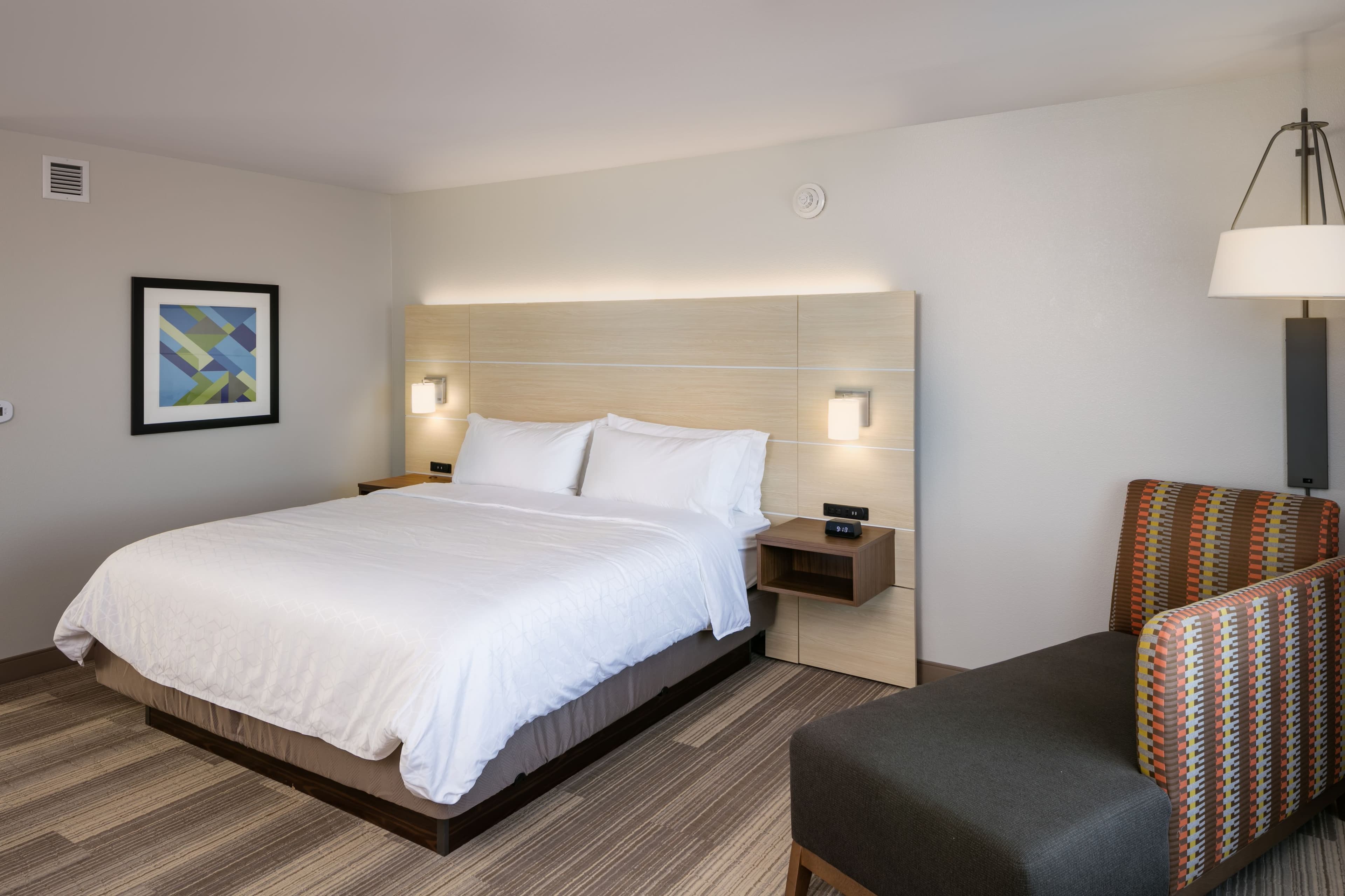 Holiday Inn Express & Suites Bend South — 6