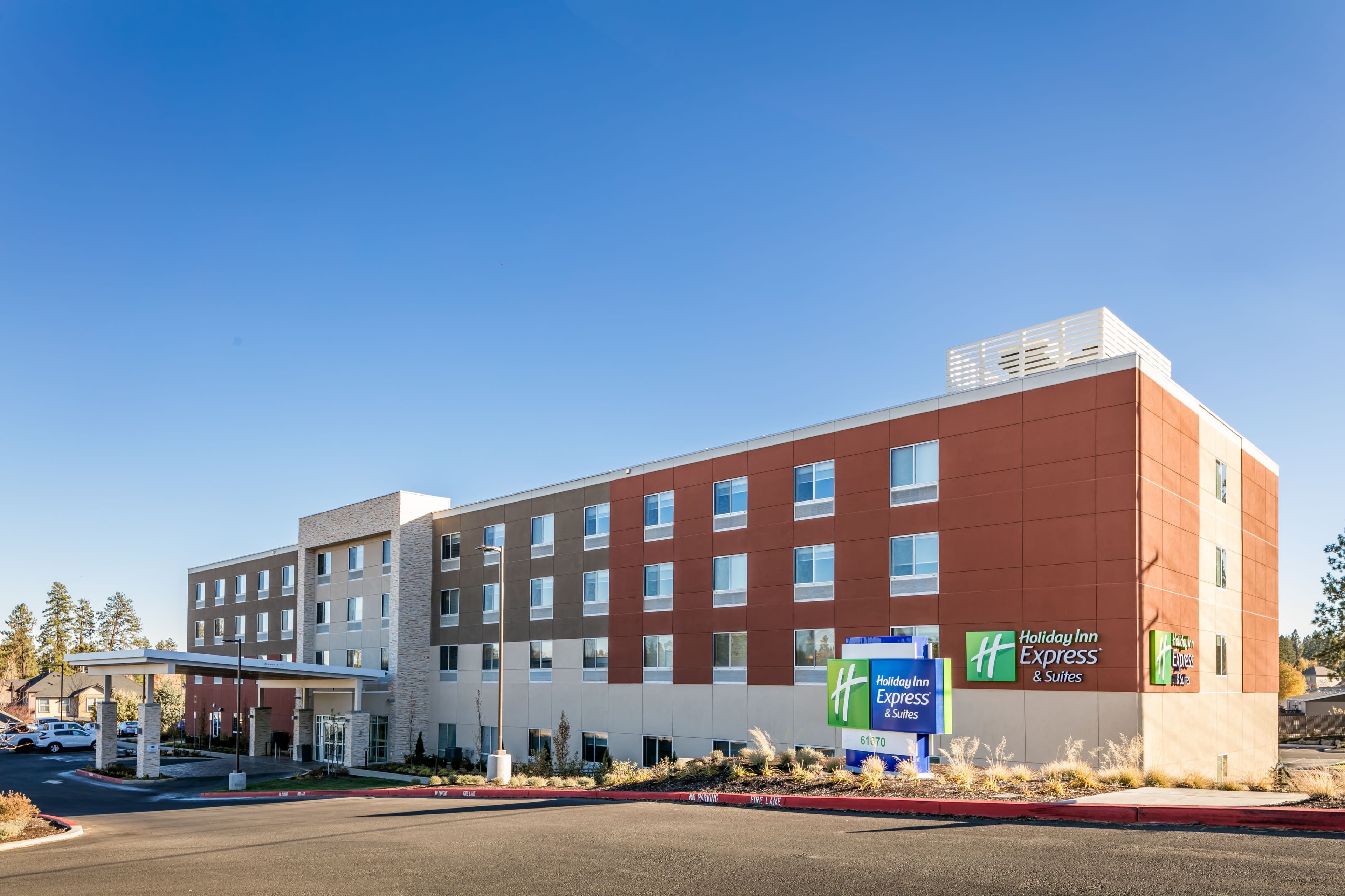 Holiday Inn Express & Suites Bend South - Image 1