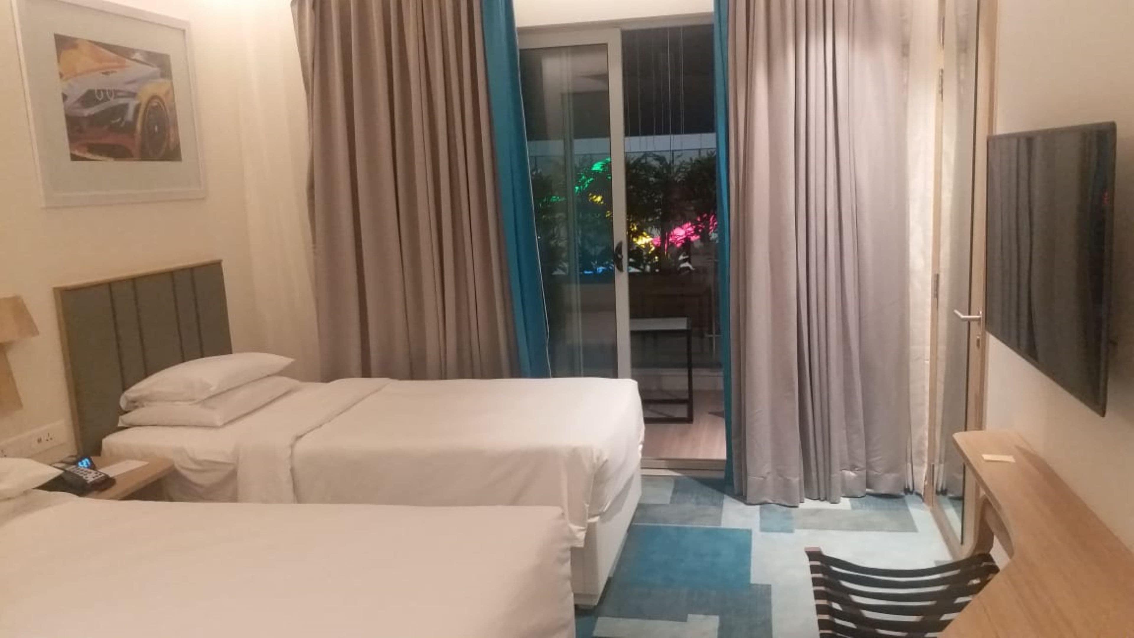 Holiday Inn Express & Suites Bengaluru OMR — 13