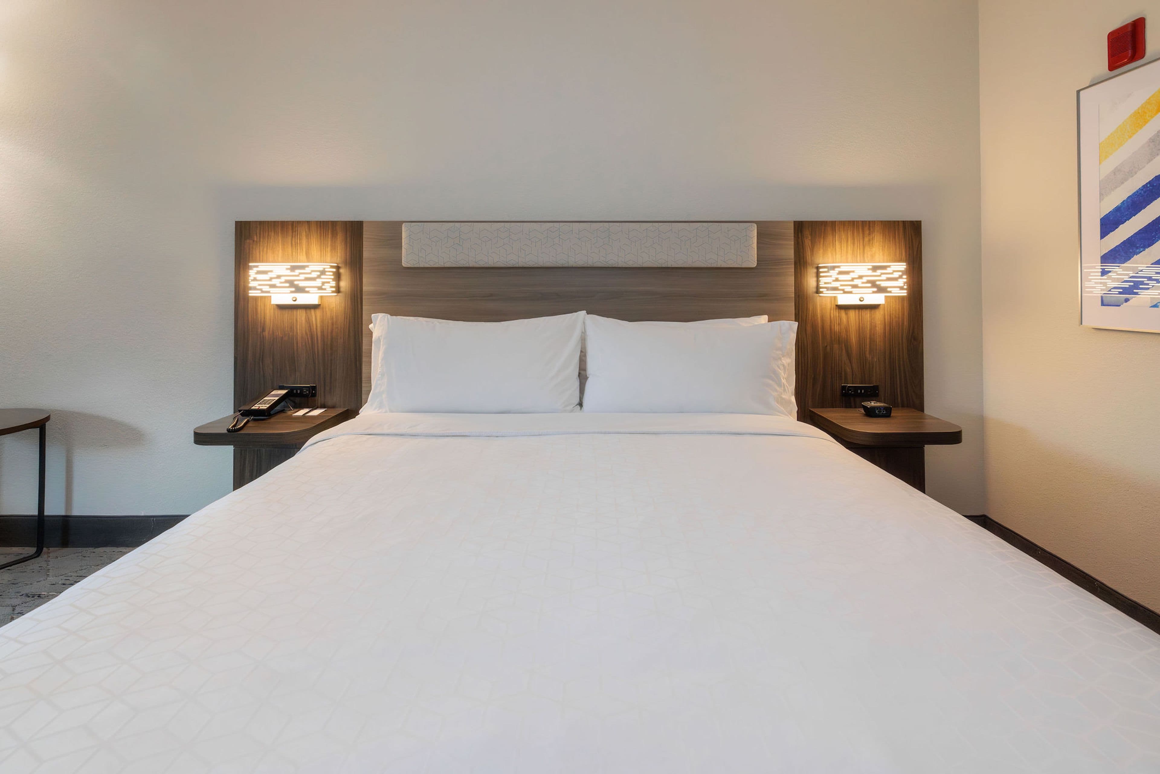 Holiday Inn Express & Suites Berkeley - Image 5