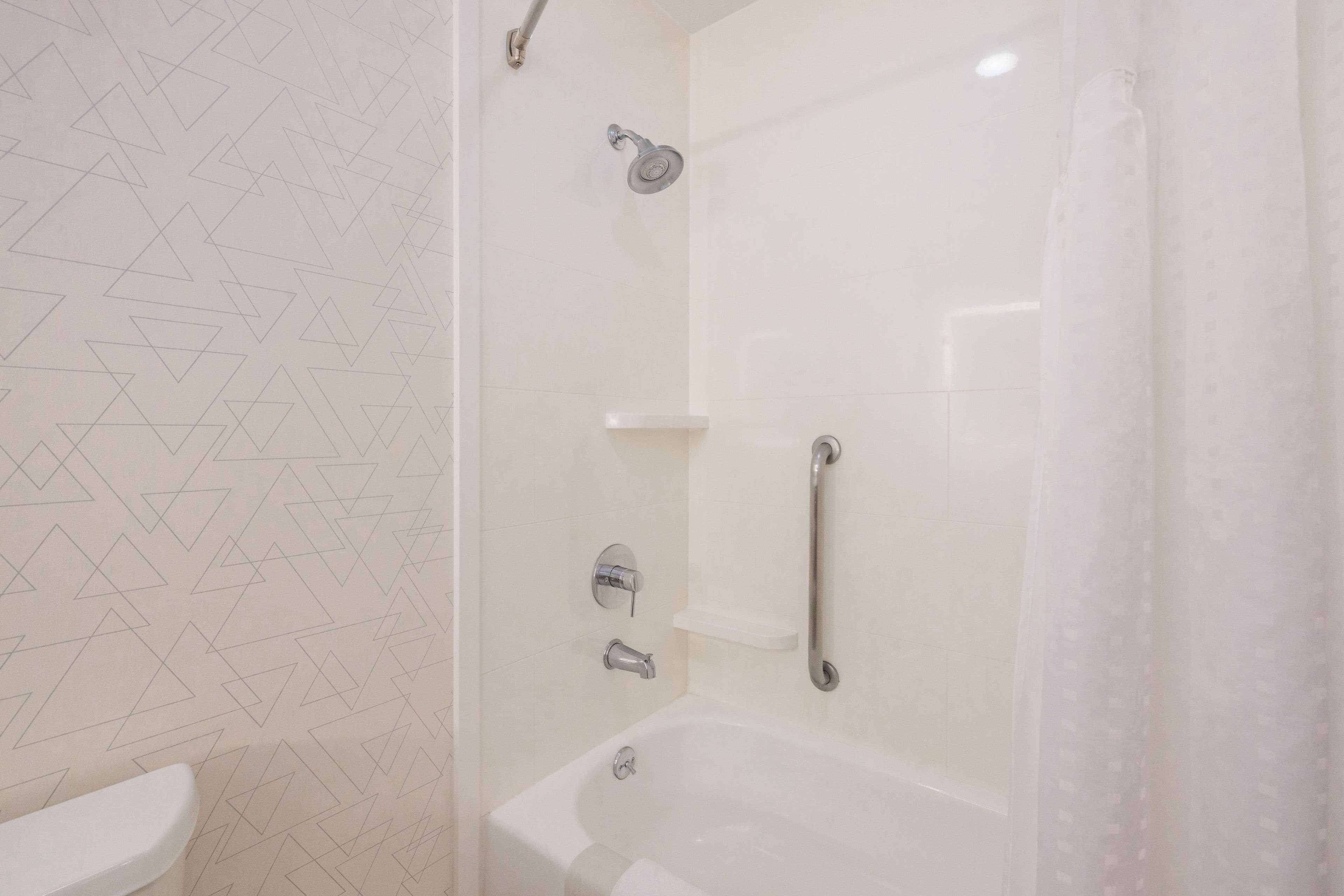 Holiday Inn Express & Suites Berkeley — 16