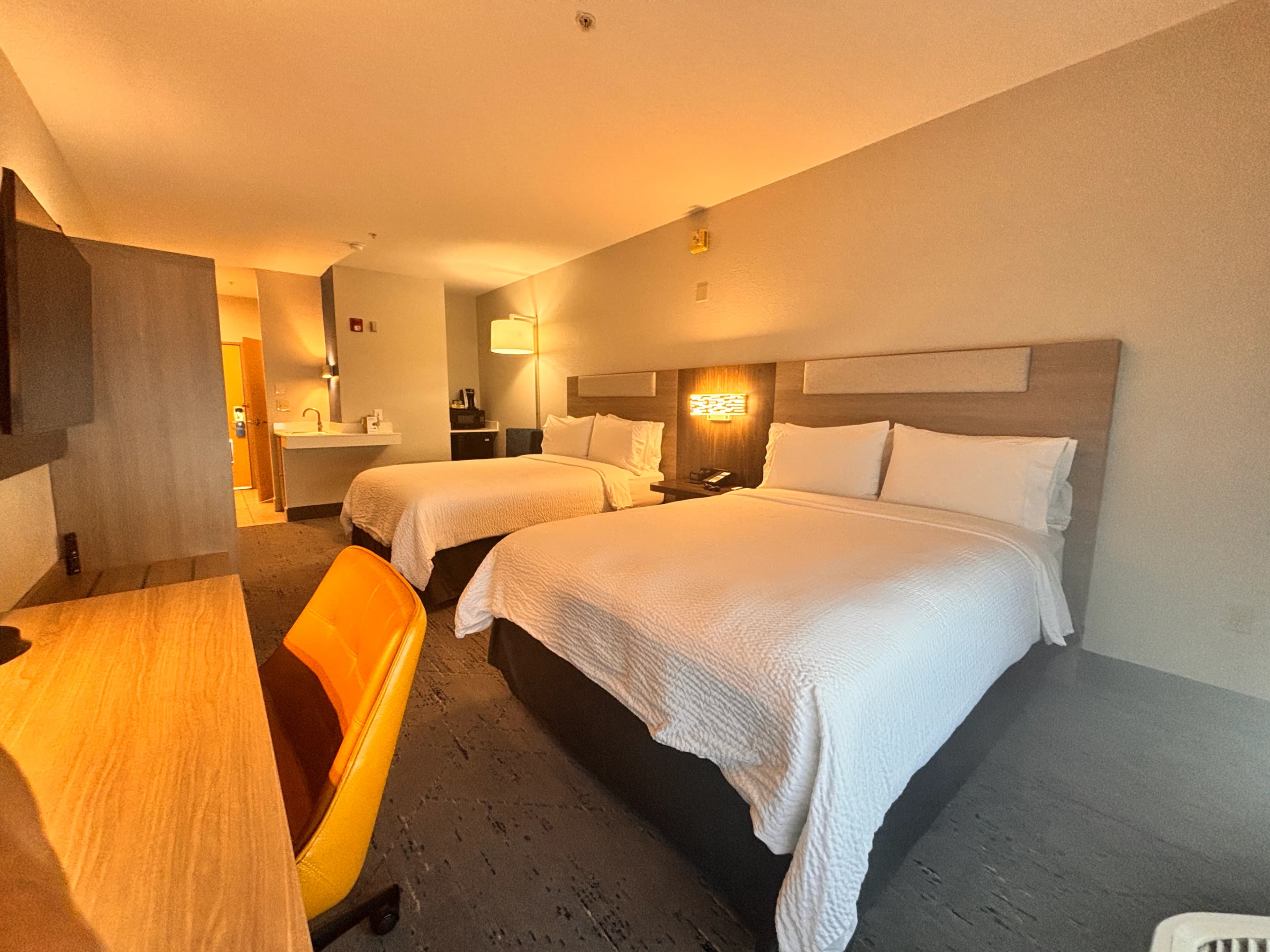 Holiday Inn Express & Suites Berkeley — 3